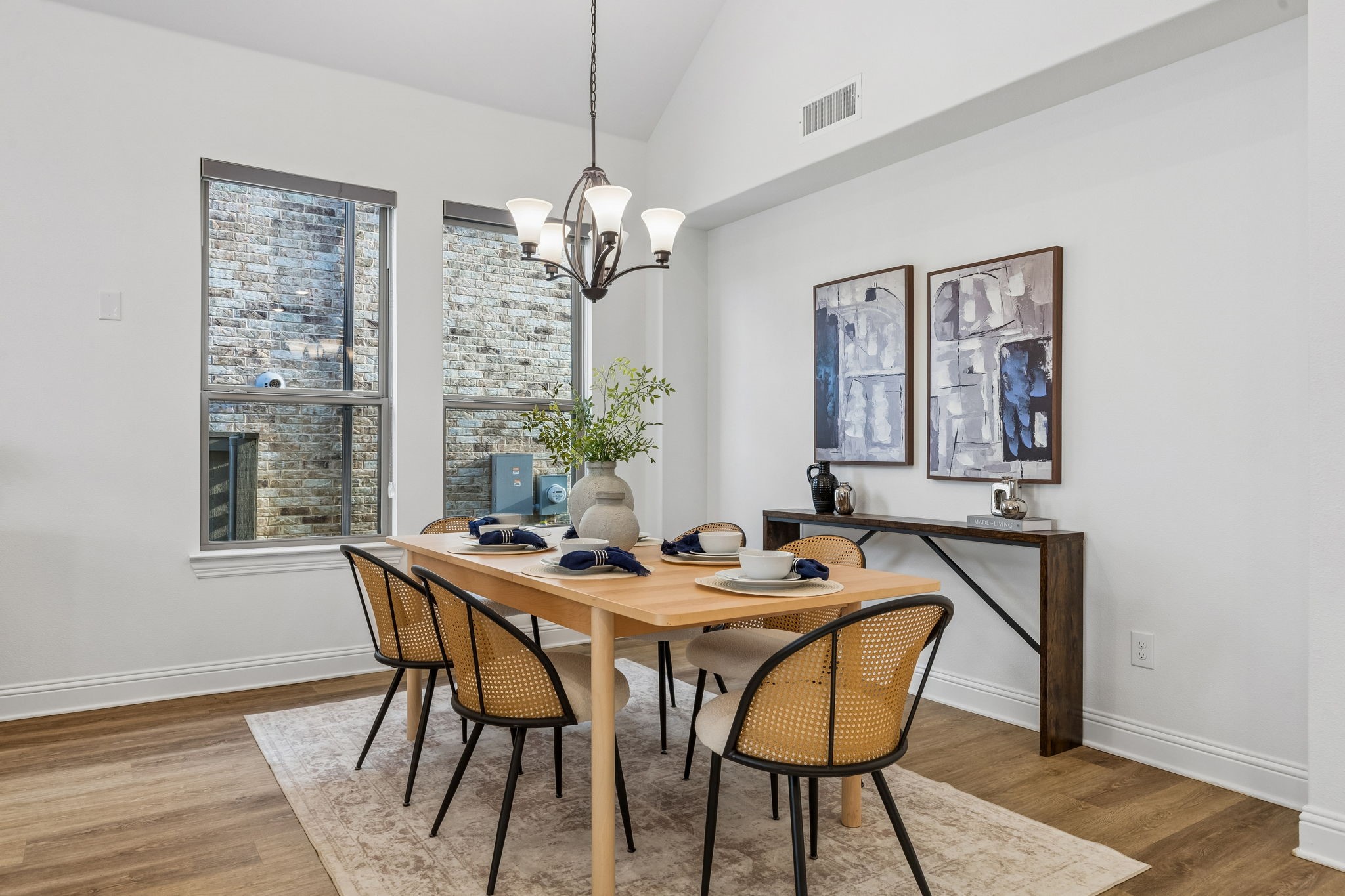 305 Onyx Drive