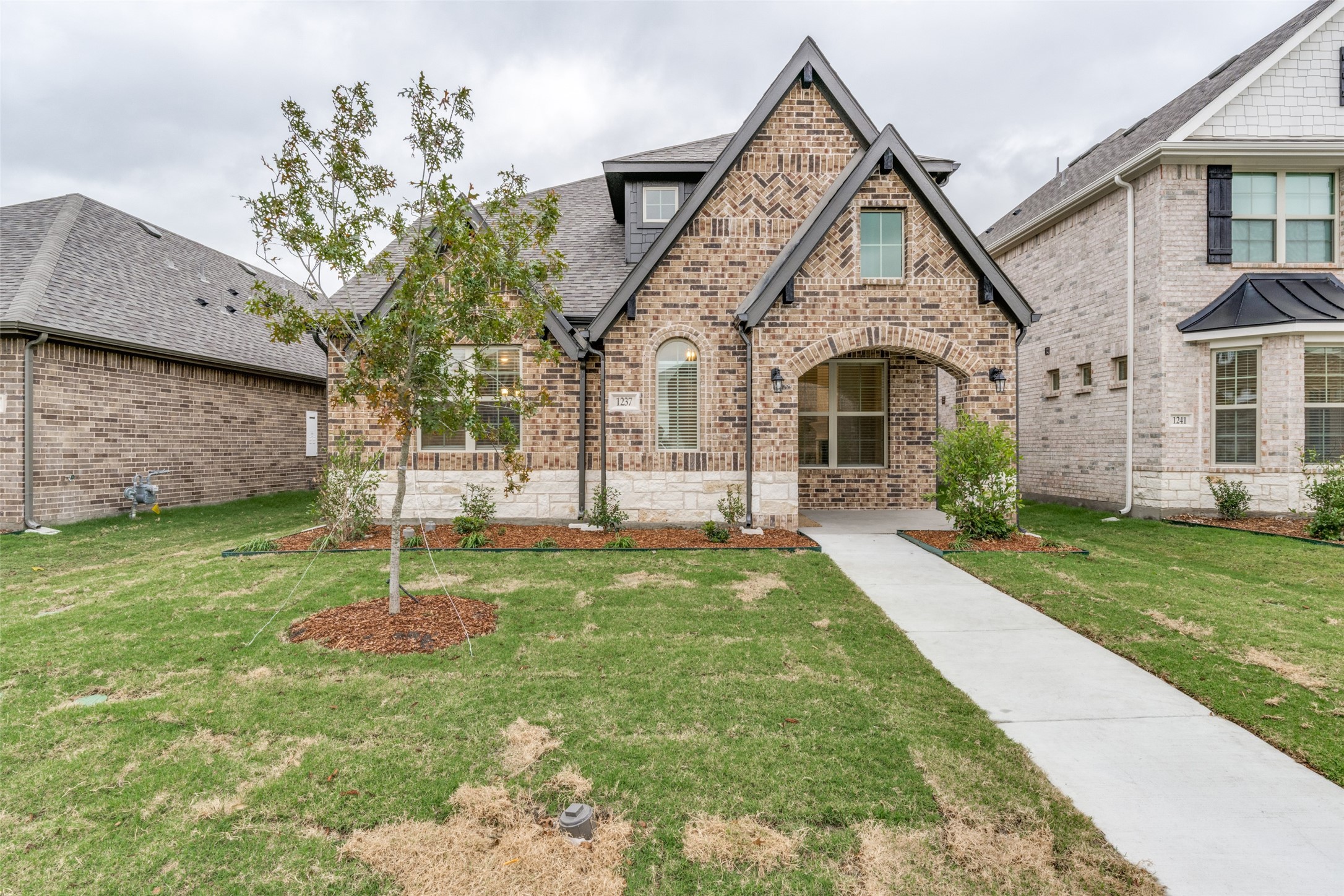 1237 Milfoil Drive