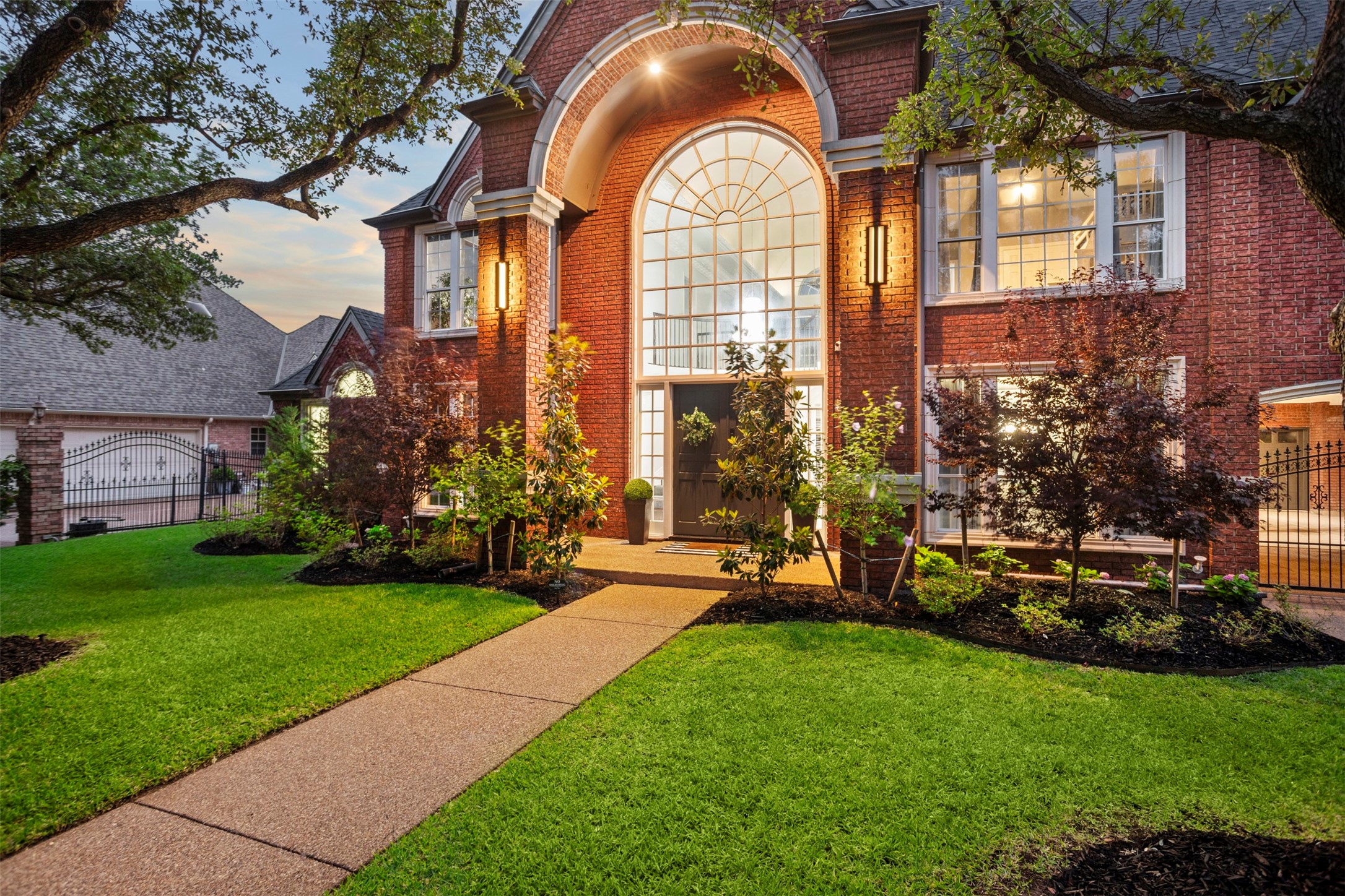 2906 Cottonwood Lane