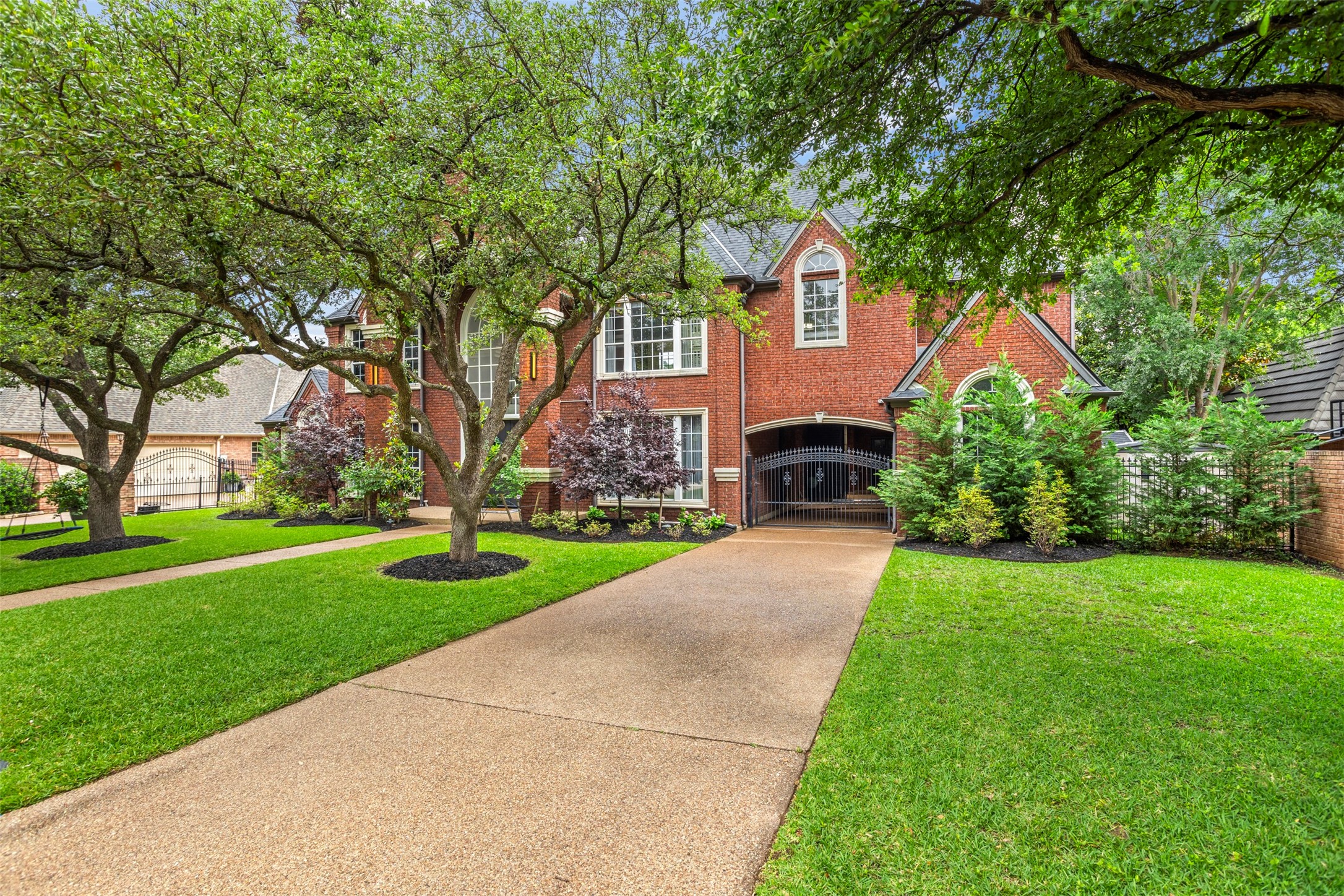2906 Cottonwood Lane
