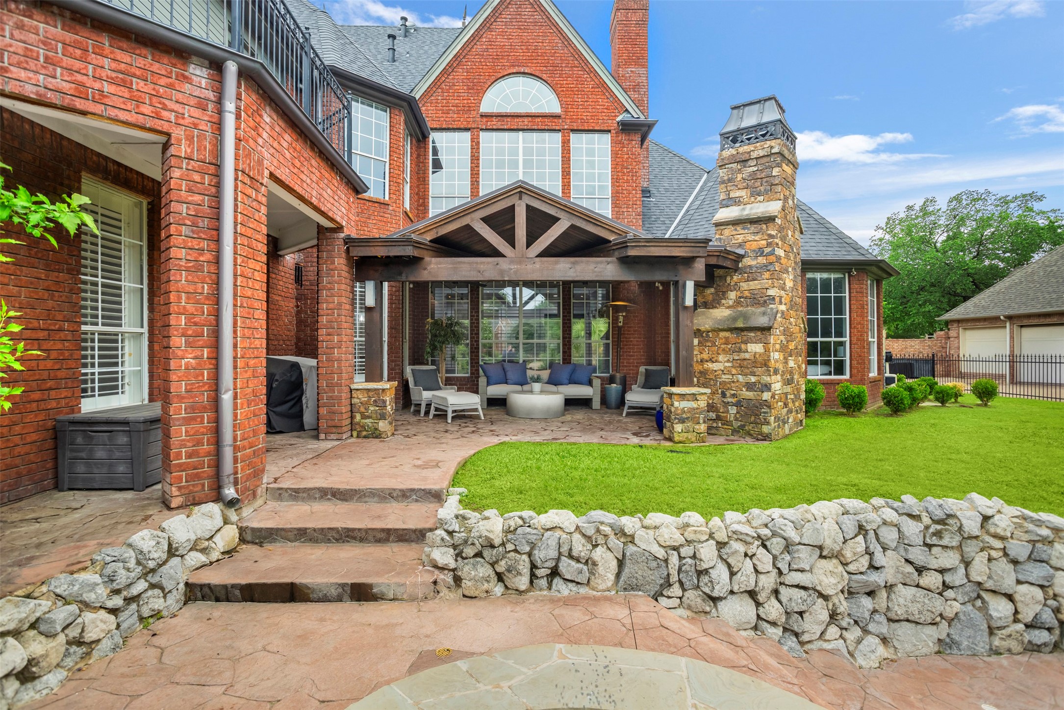 2906 Cottonwood Lane