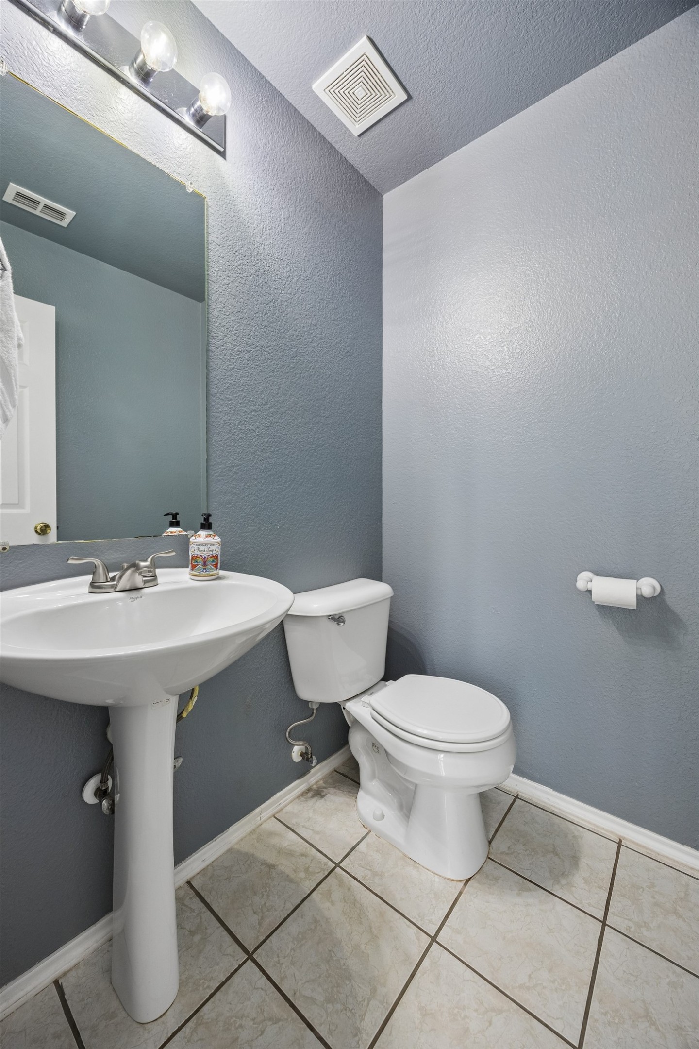 1600 Southridge Lane
