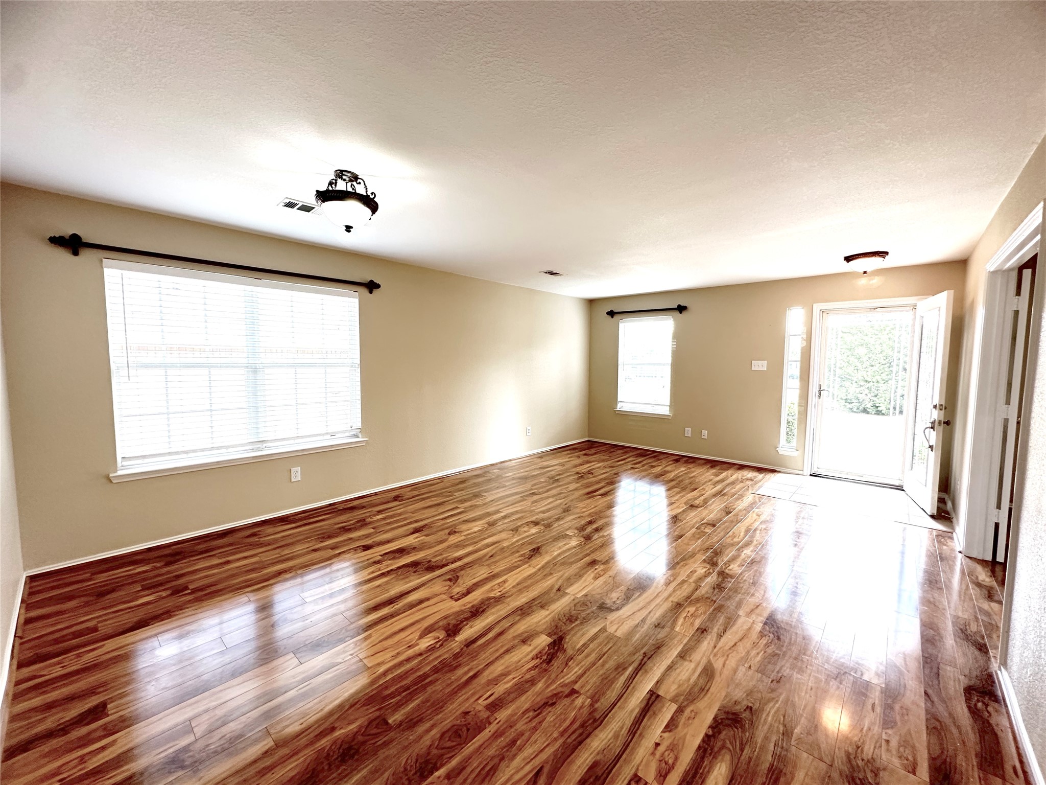 809 Essex Drive