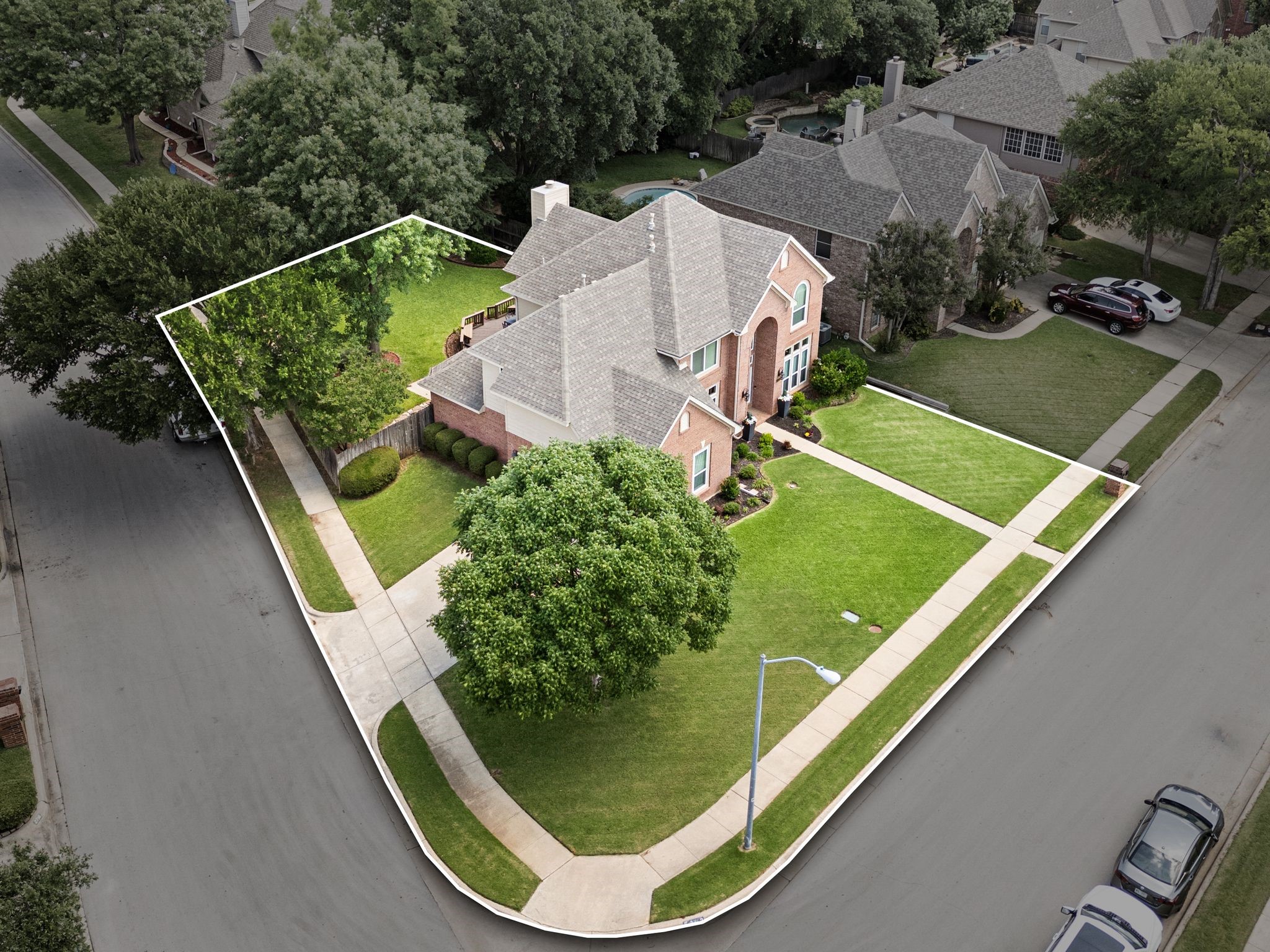 2532 Springhill Drive