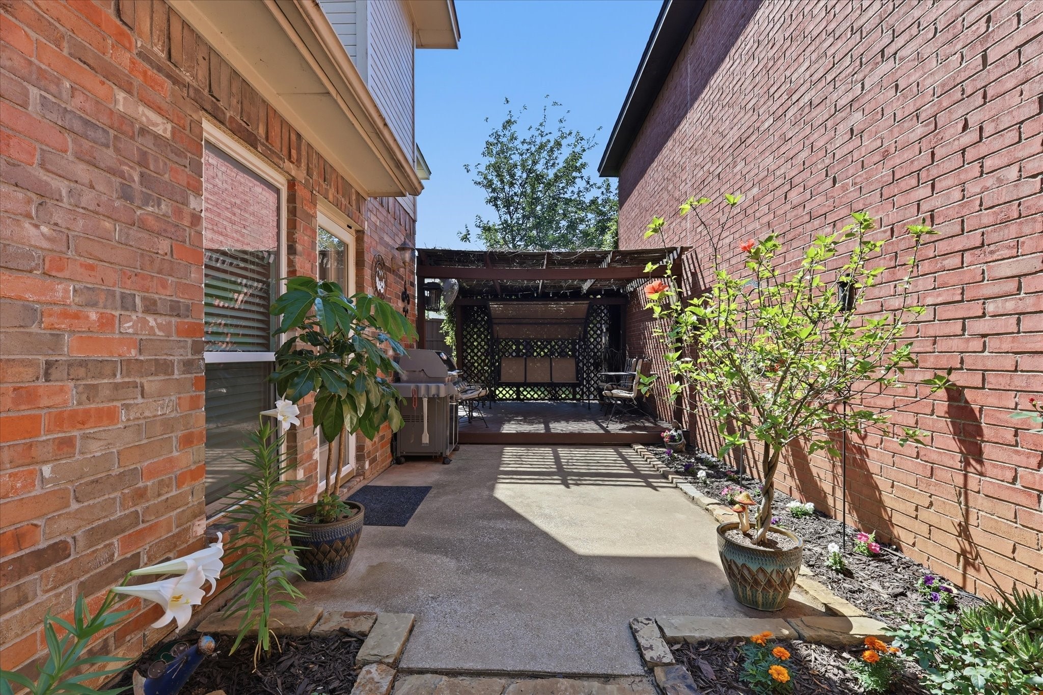 1740 Creekbend Drive