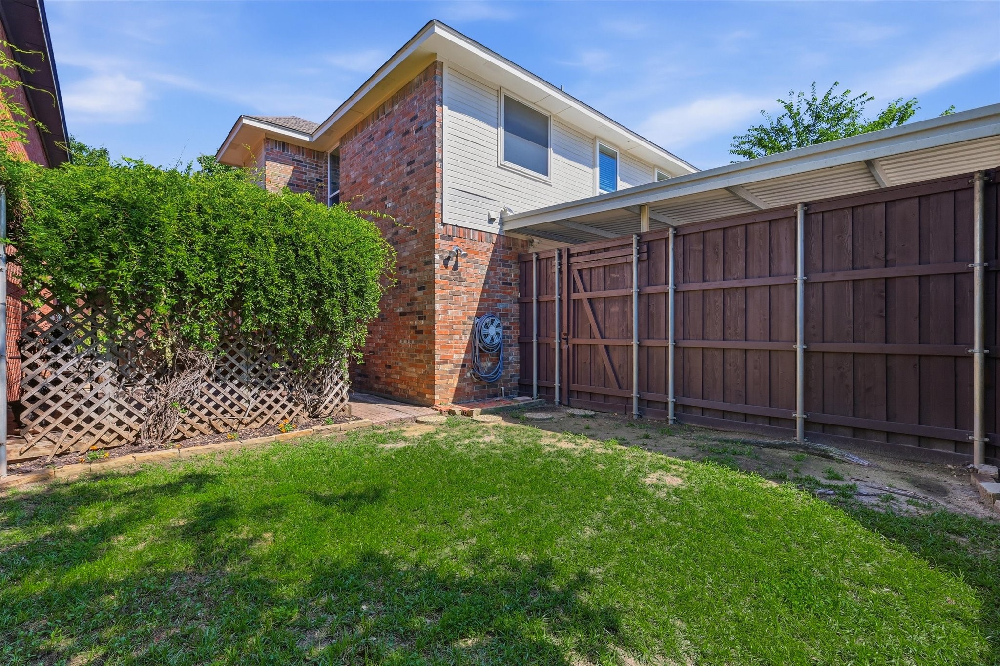 1740 Creekbend Drive