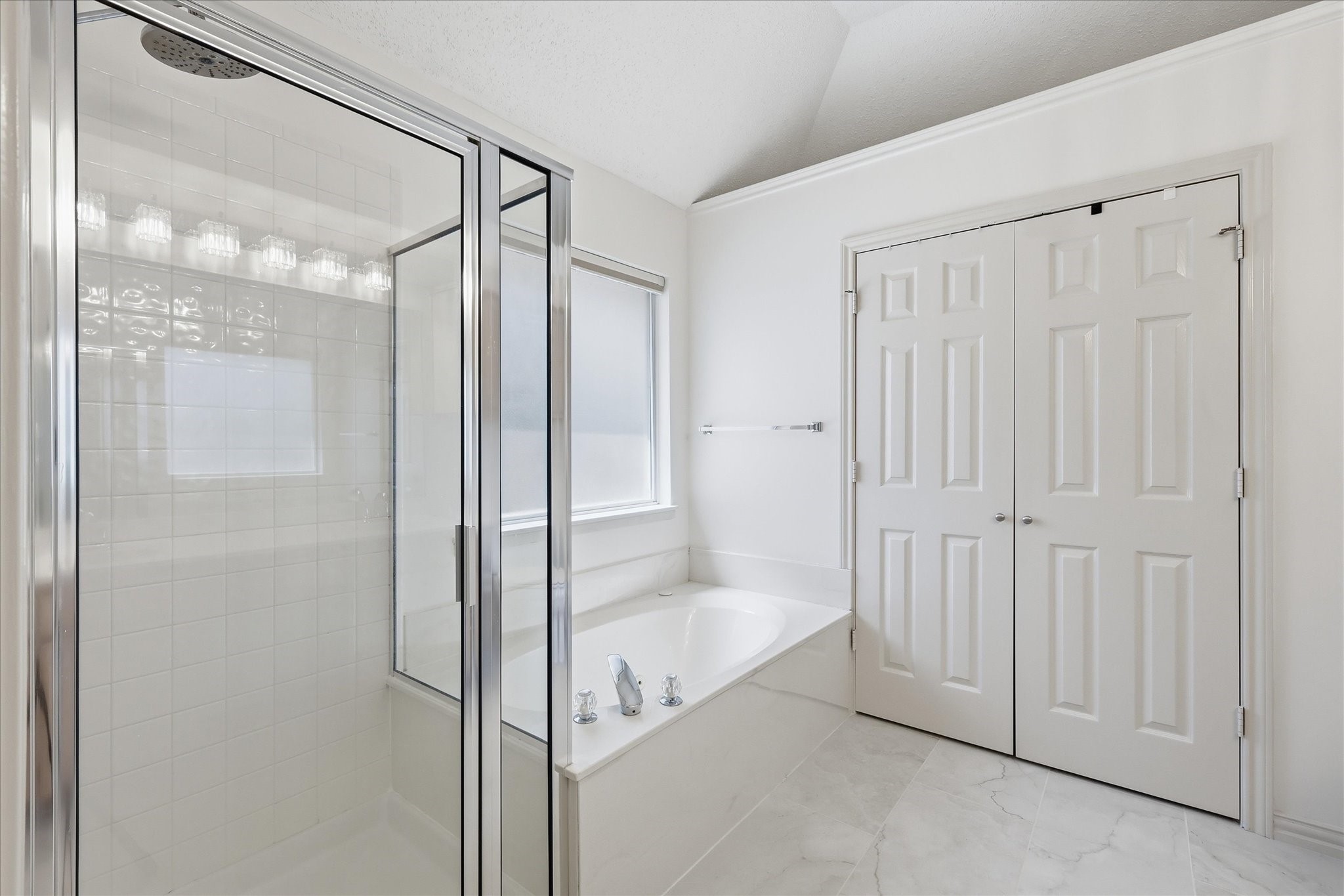 1740 Creekbend Drive