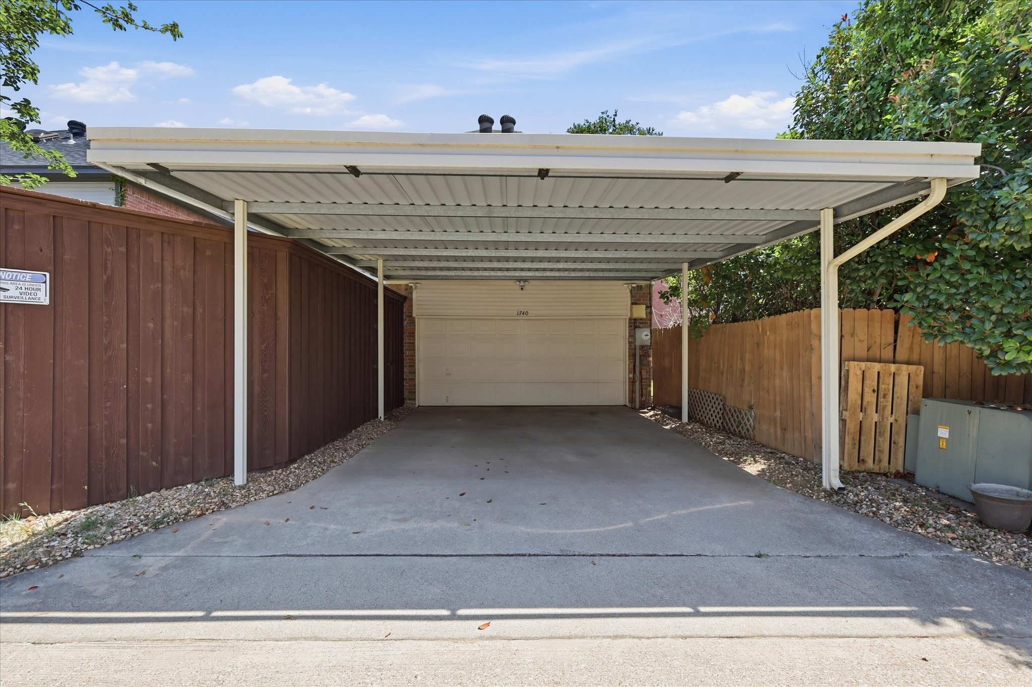 1740 Creekbend Drive