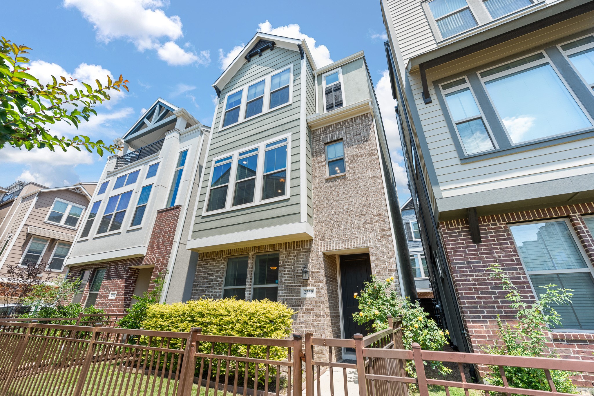 2739 Flowering Peach Lane