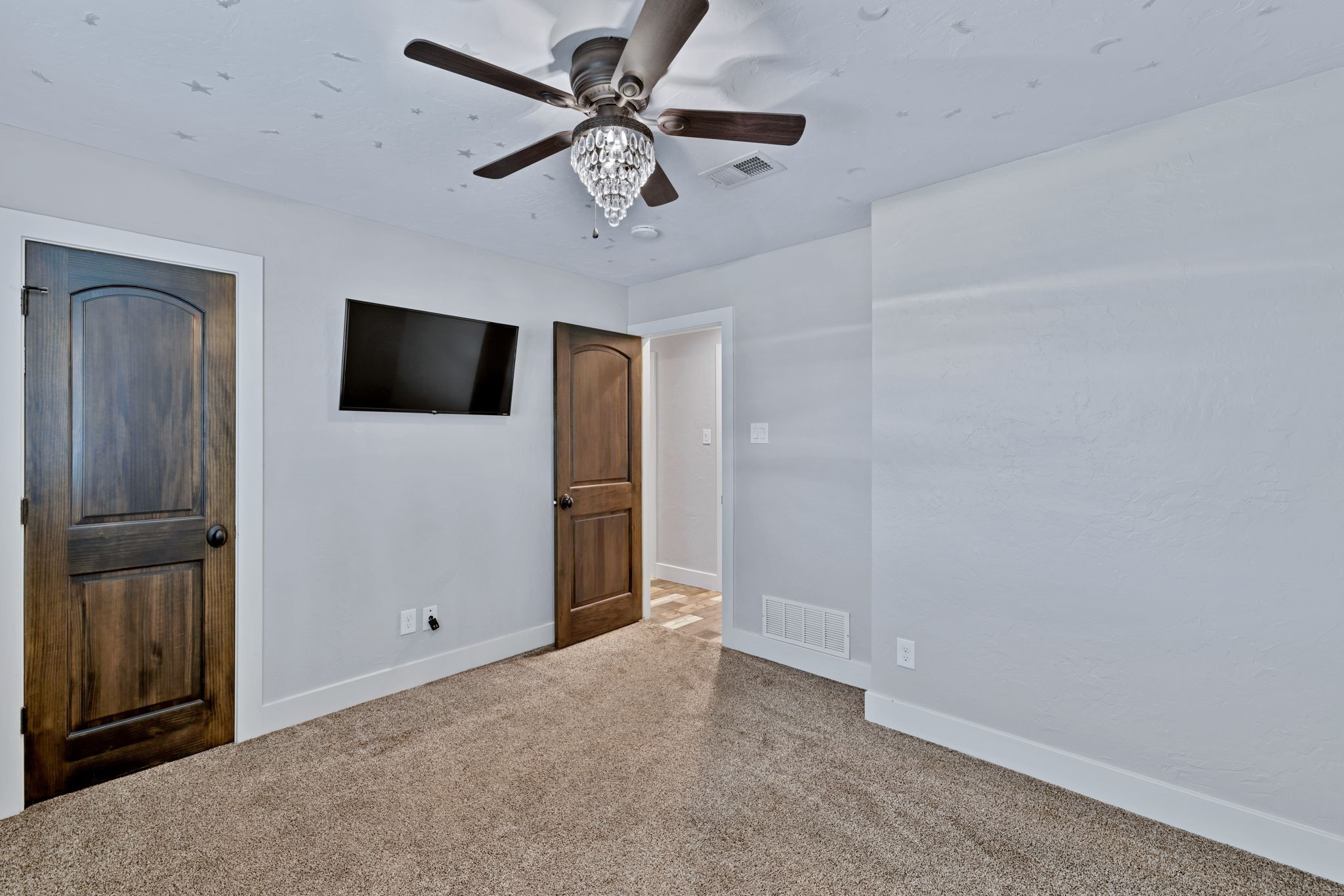 6553 Blue Grass Drive