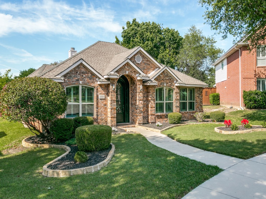 4705 Carolwood Drive
