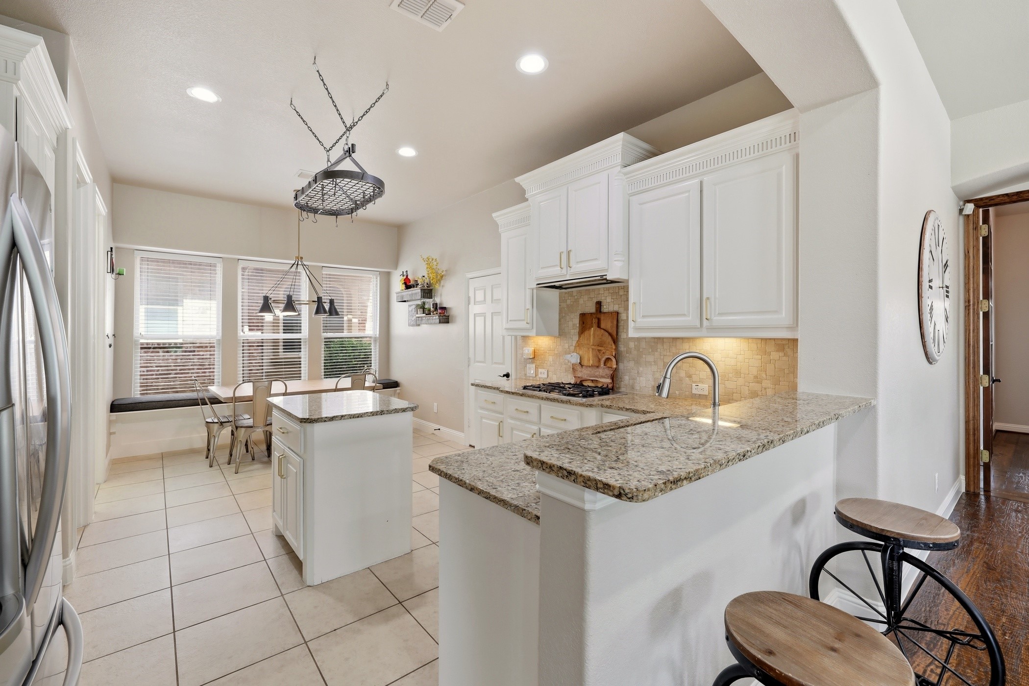 1616 Camino Lago