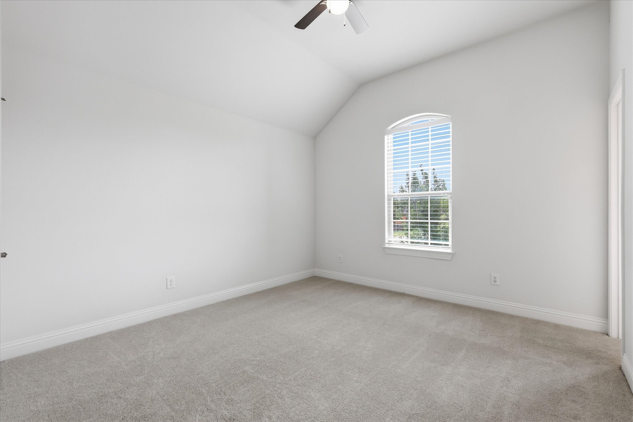 3858 Wind Cave Bend