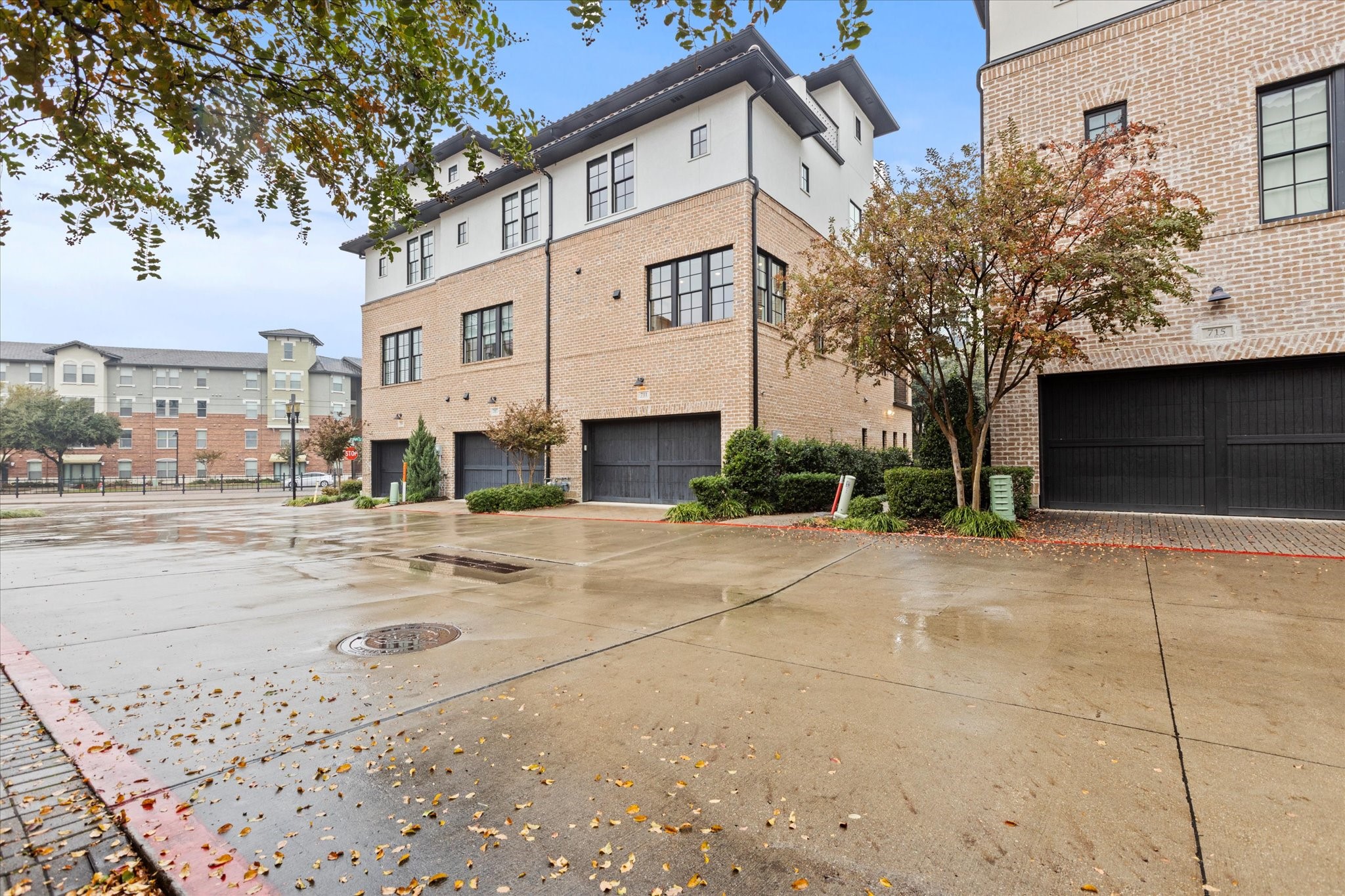 711 Will Rice Avenue