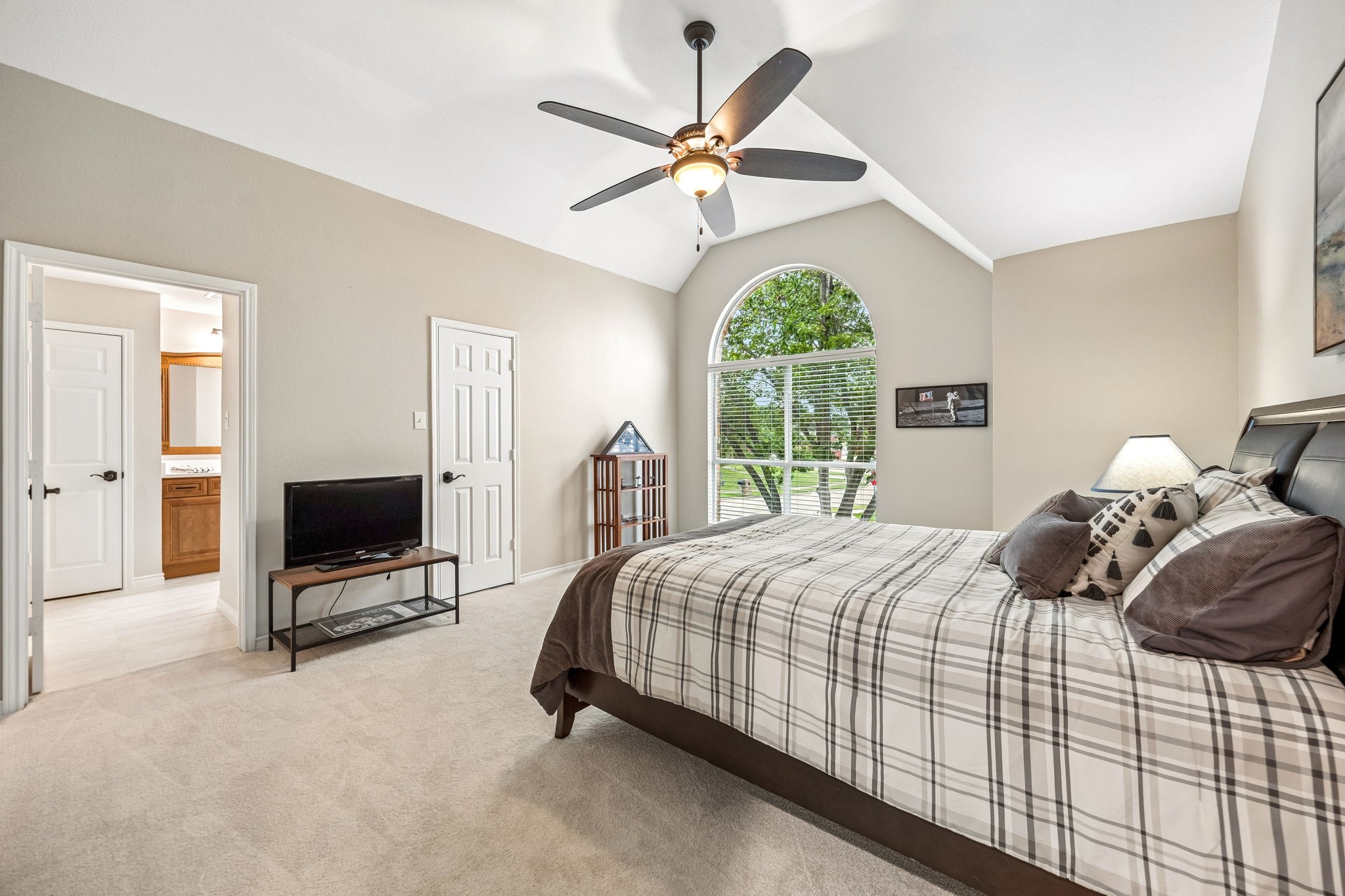 1300 Edgewood Court