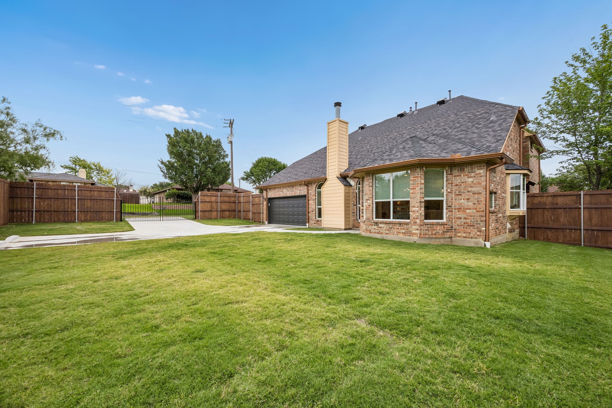 1300 Edgewood Court