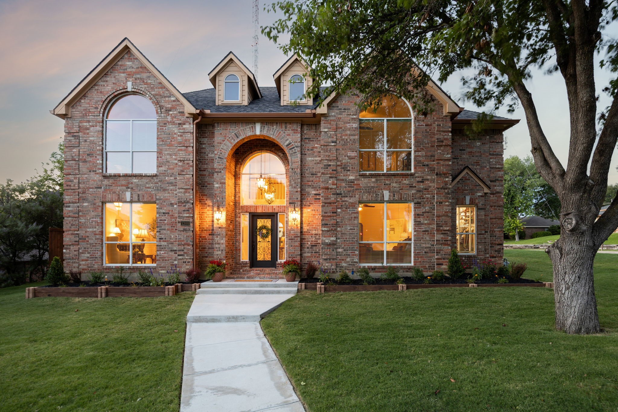 1300 Edgewood Court