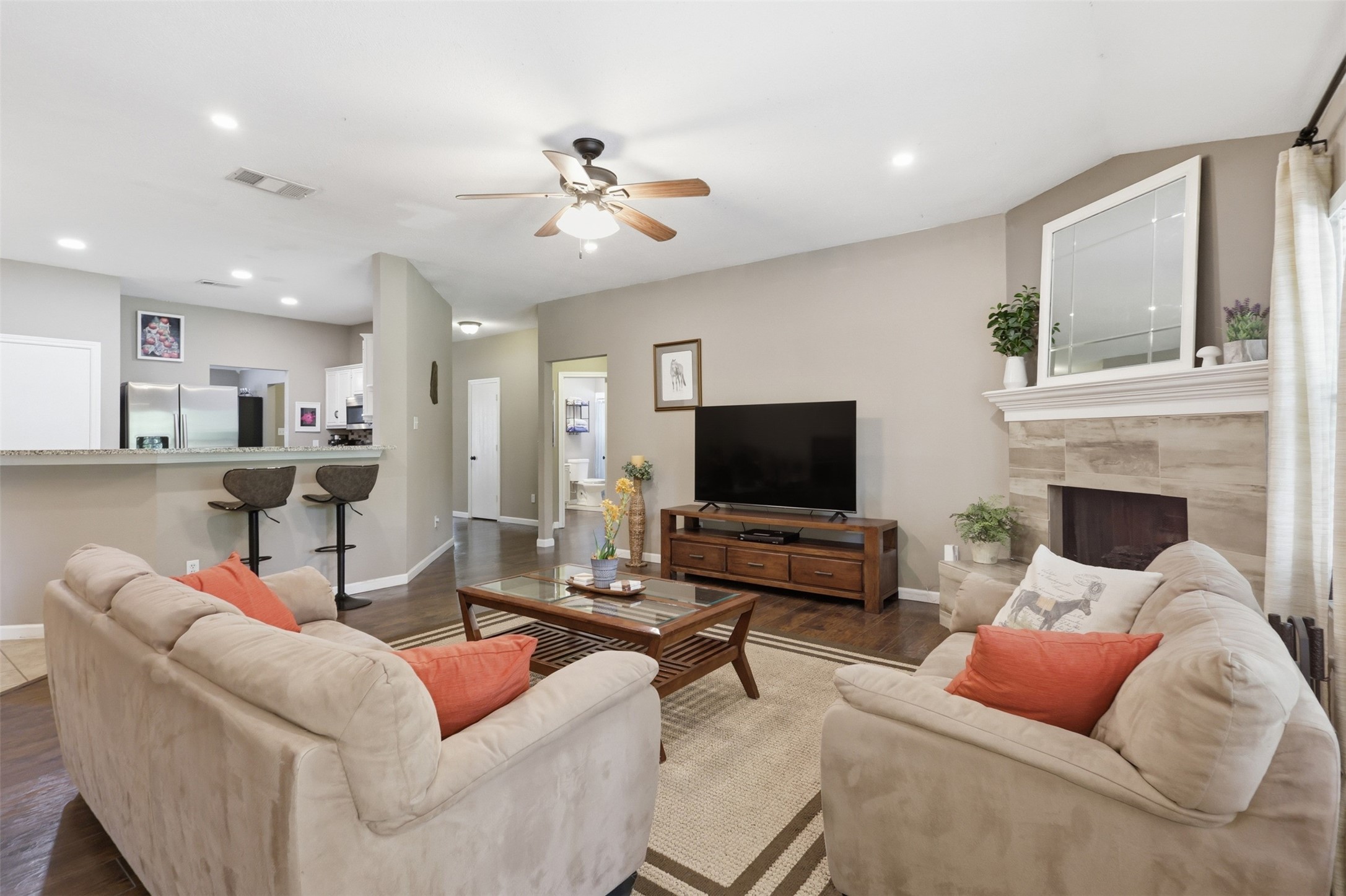 3209 Kingsbury Drive