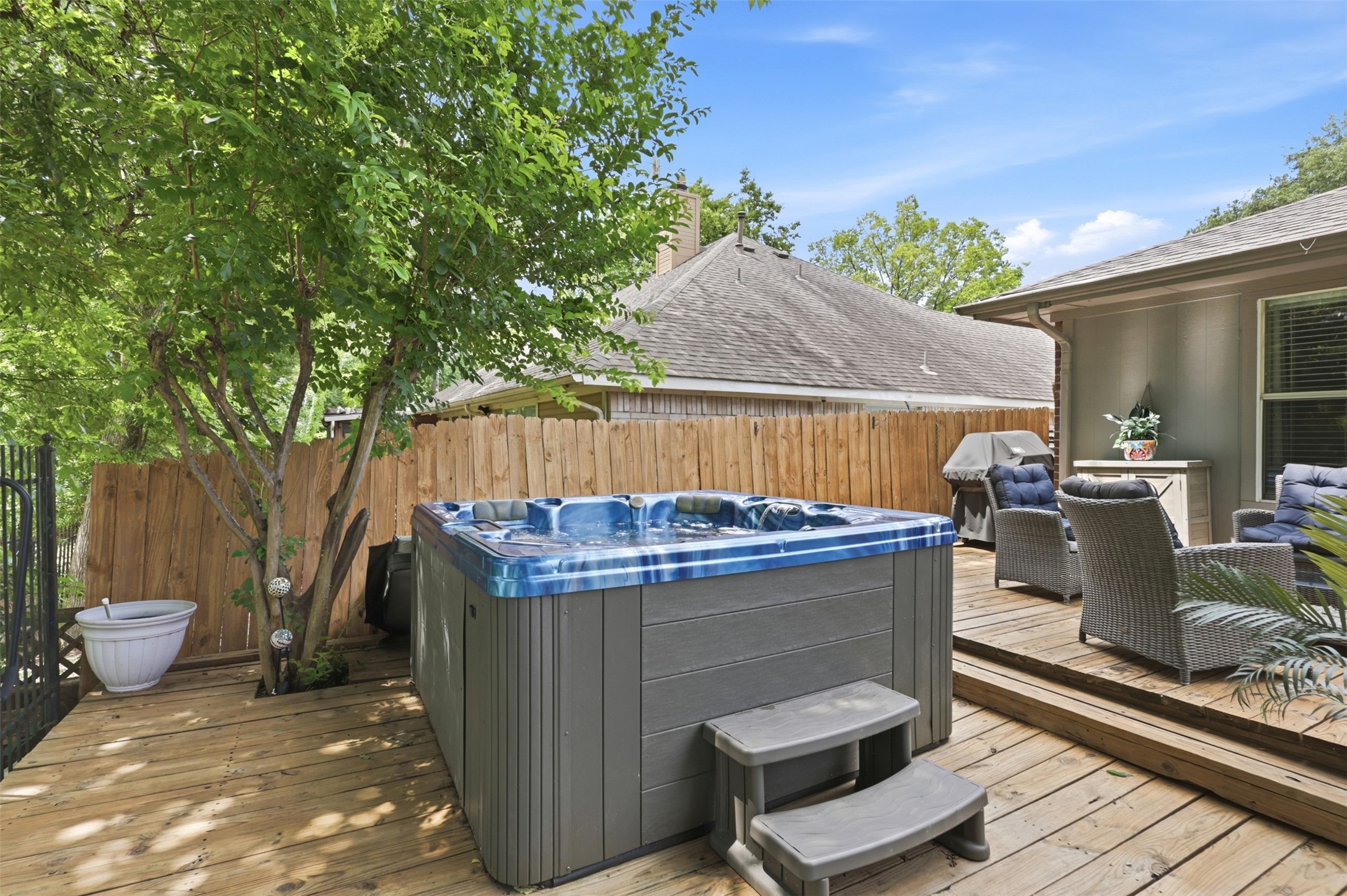 3209 Kingsbury Drive
