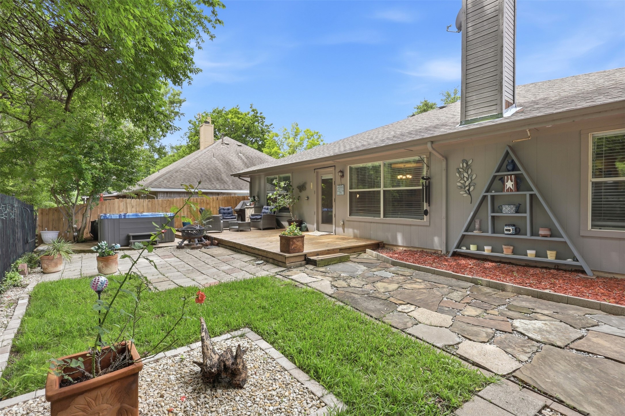 3209 Kingsbury Drive