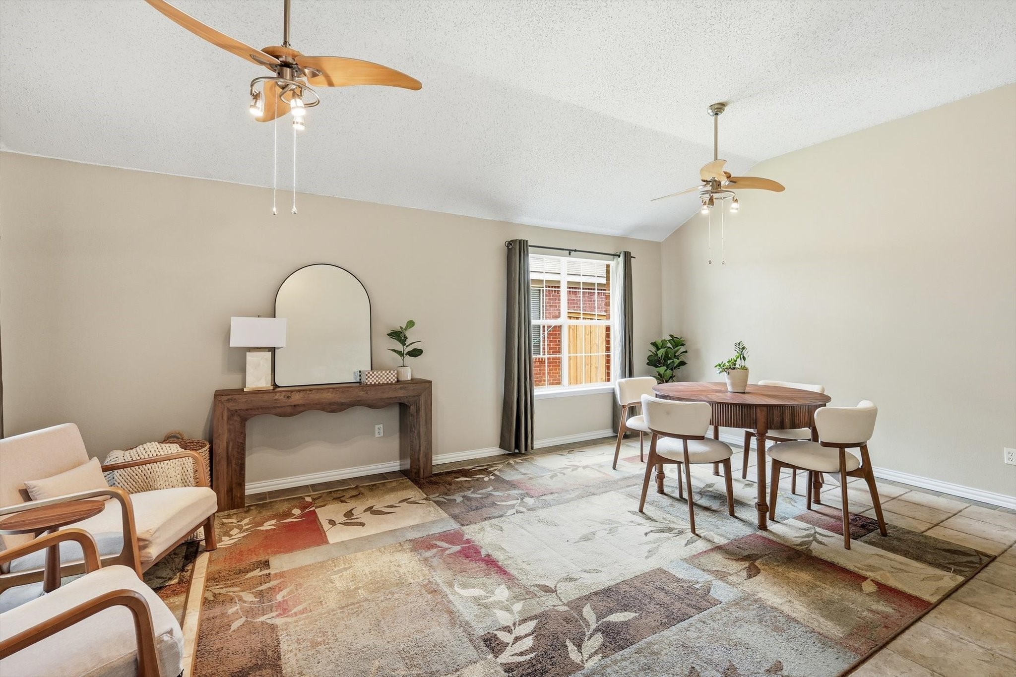 7301 Sunburst Trail