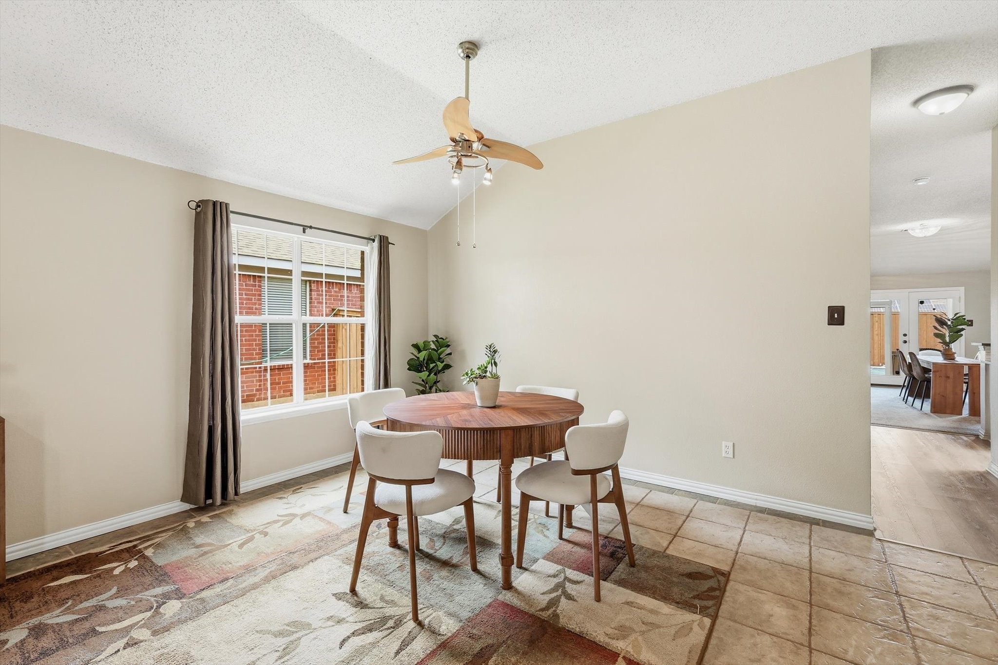 7301 Sunburst Trail