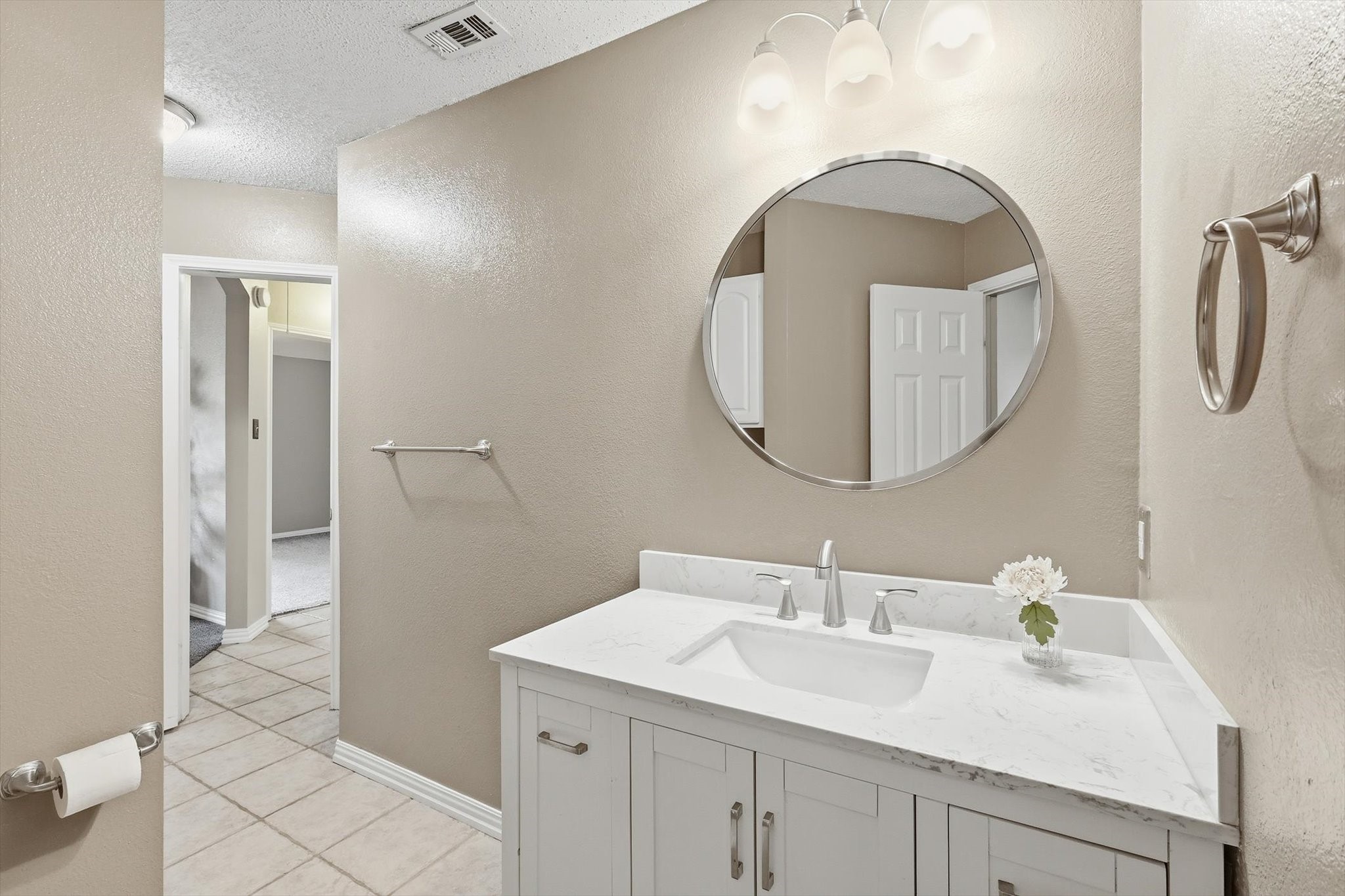 7301 Sunburst Trail