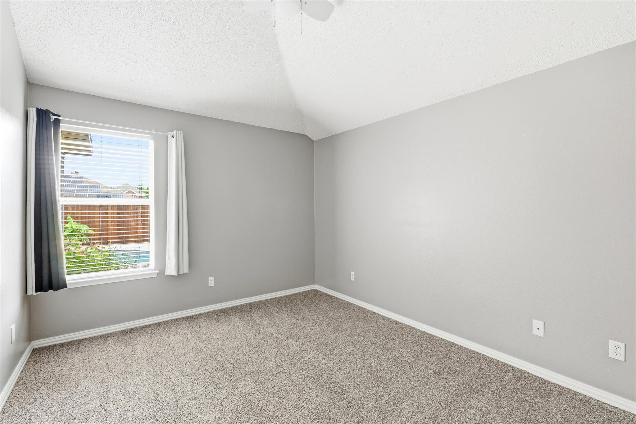 7301 Sunburst Trail
