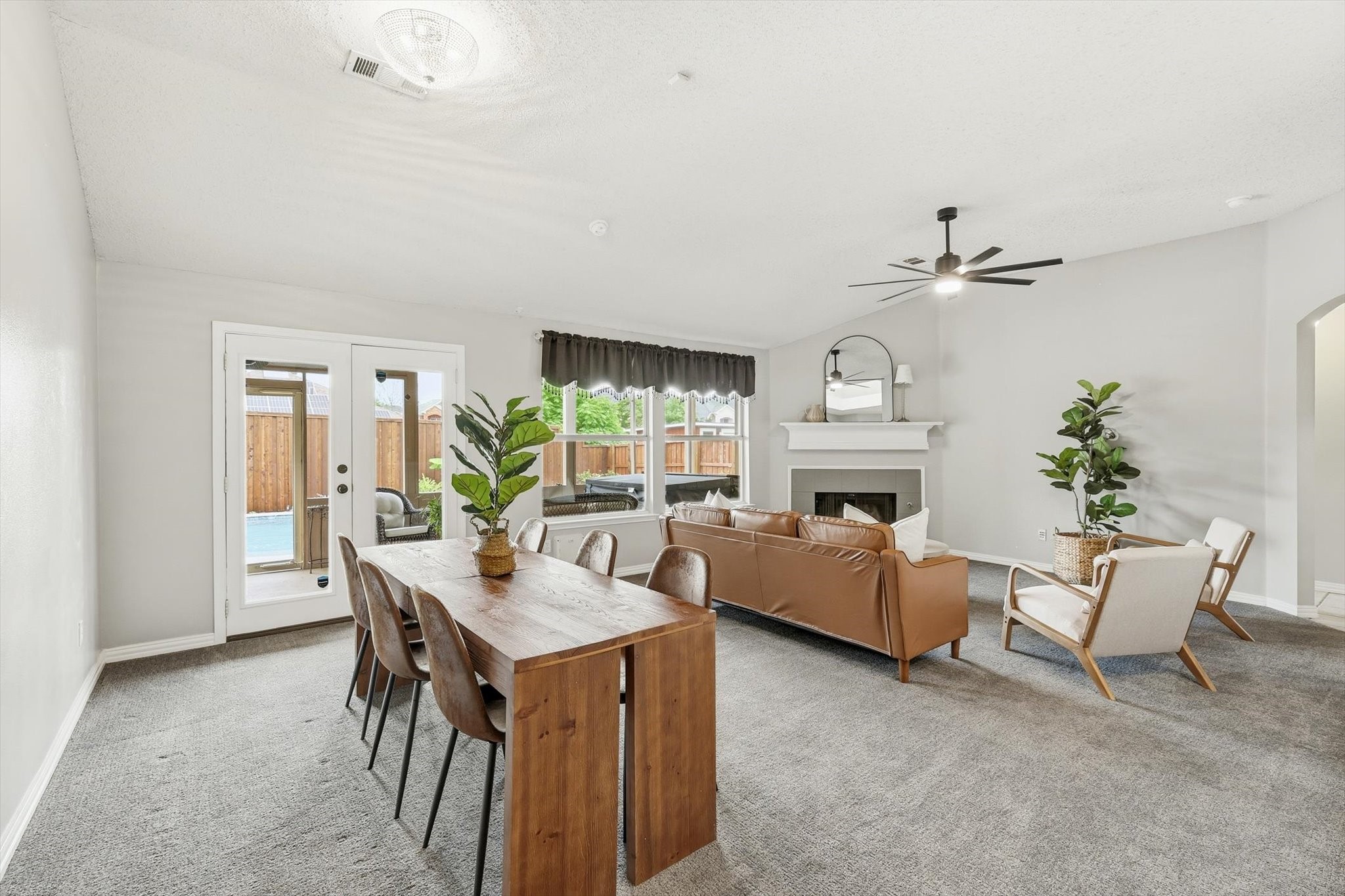 7301 Sunburst Trail