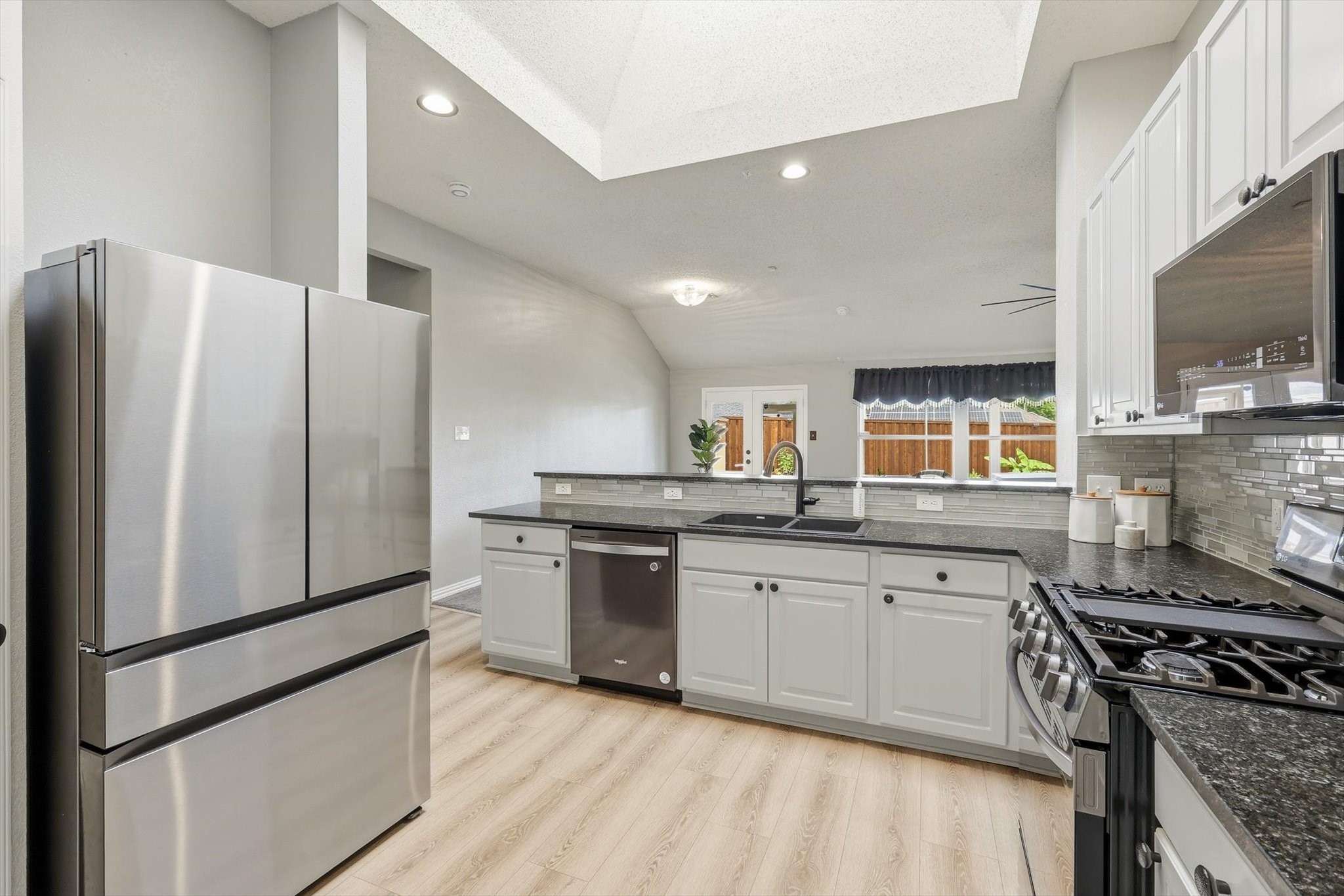 7301 Sunburst Trail