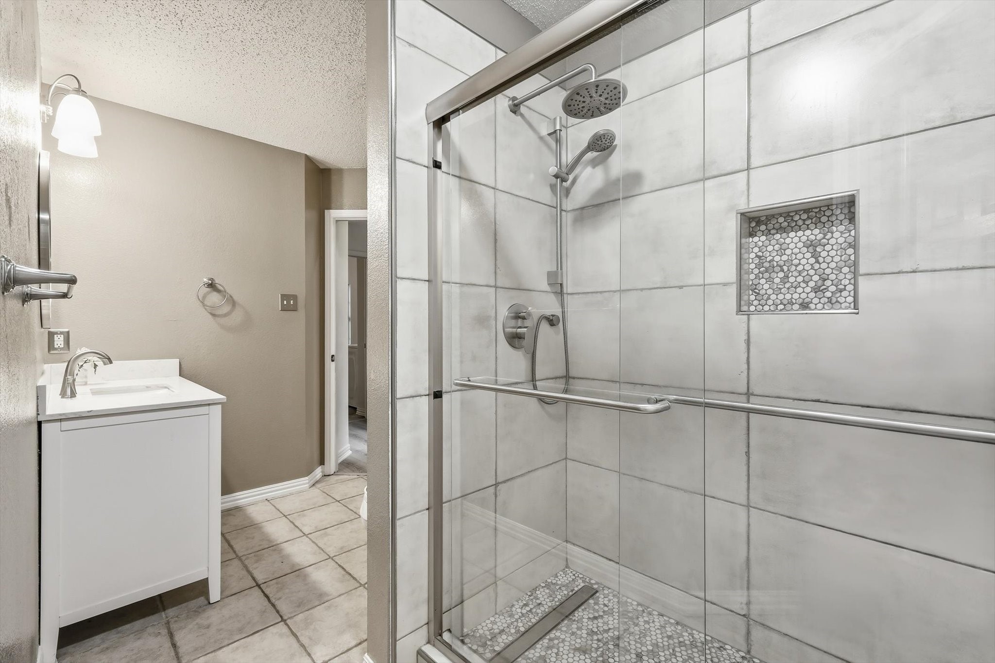 7301 Sunburst Trail