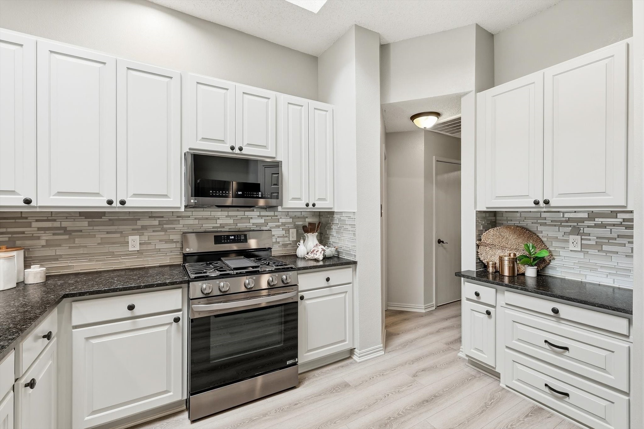 7301 Sunburst Trail