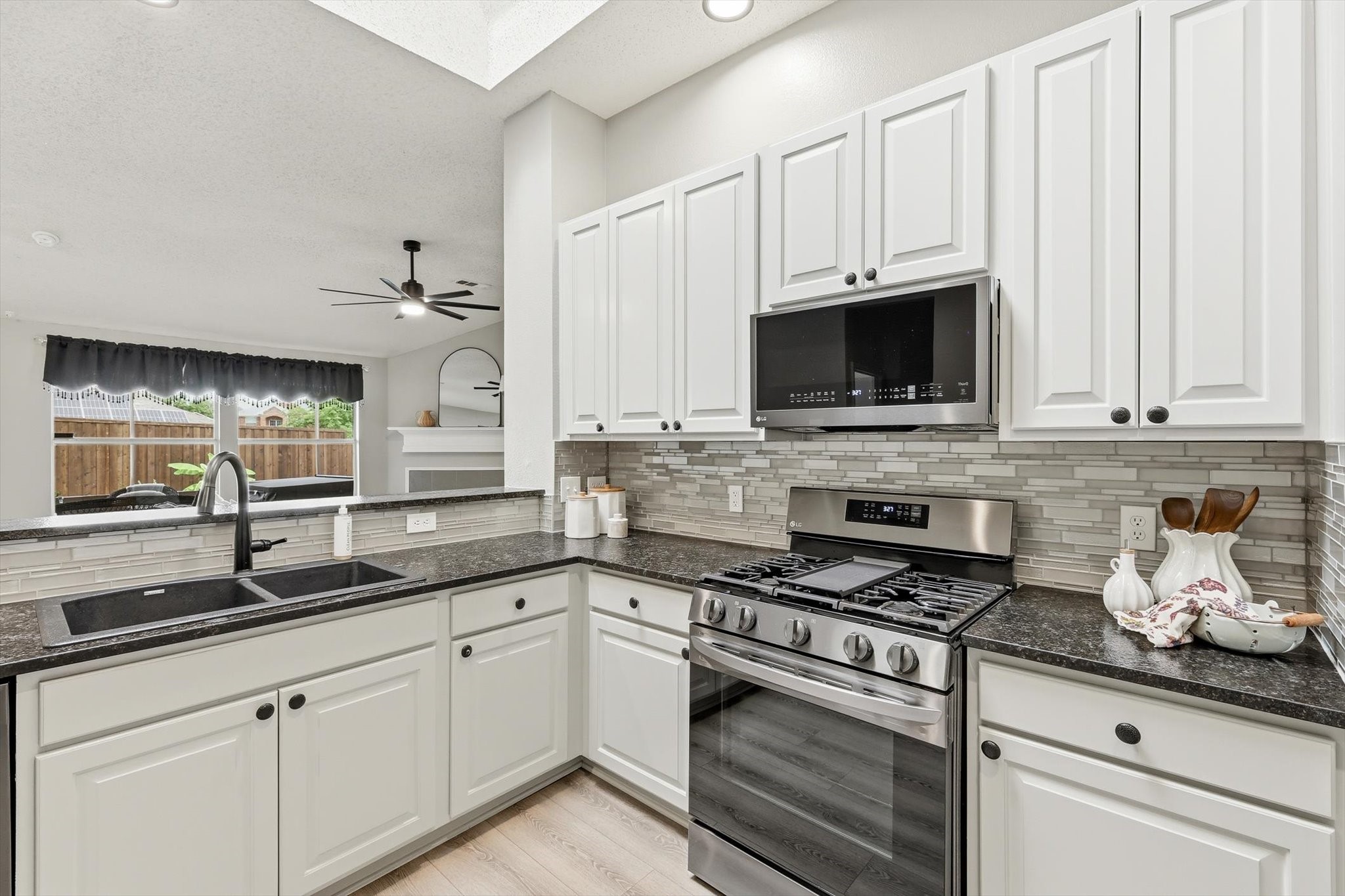 7301 Sunburst Trail