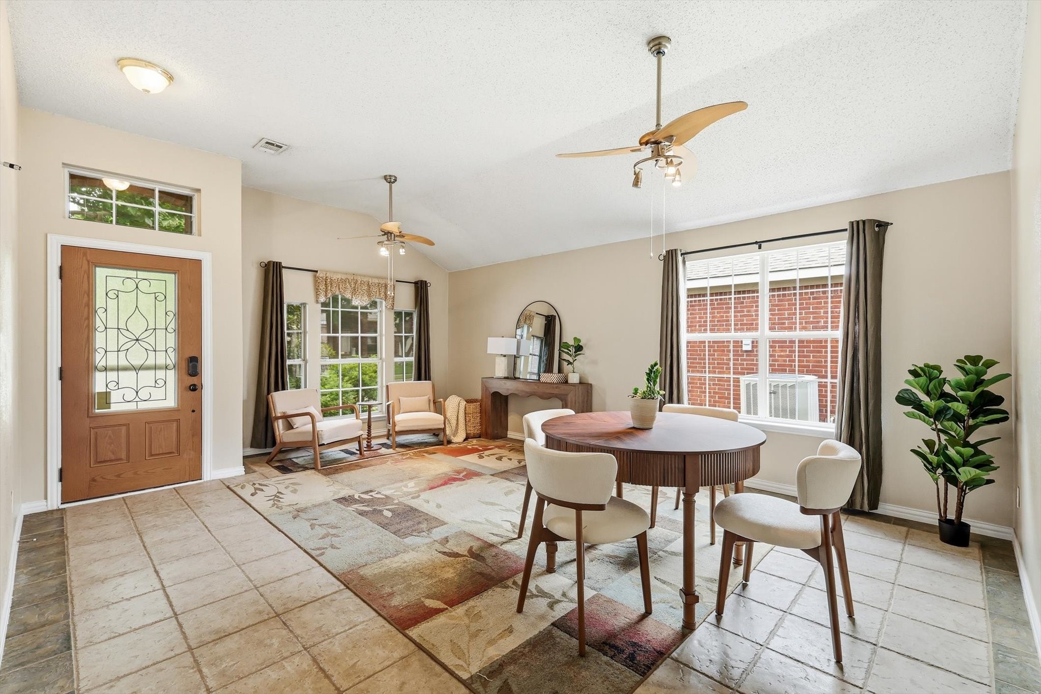 7301 Sunburst Trail