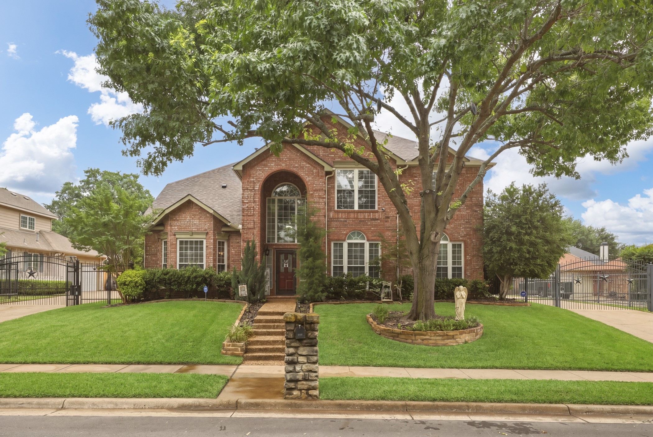 7612 Oak Knoll Drive