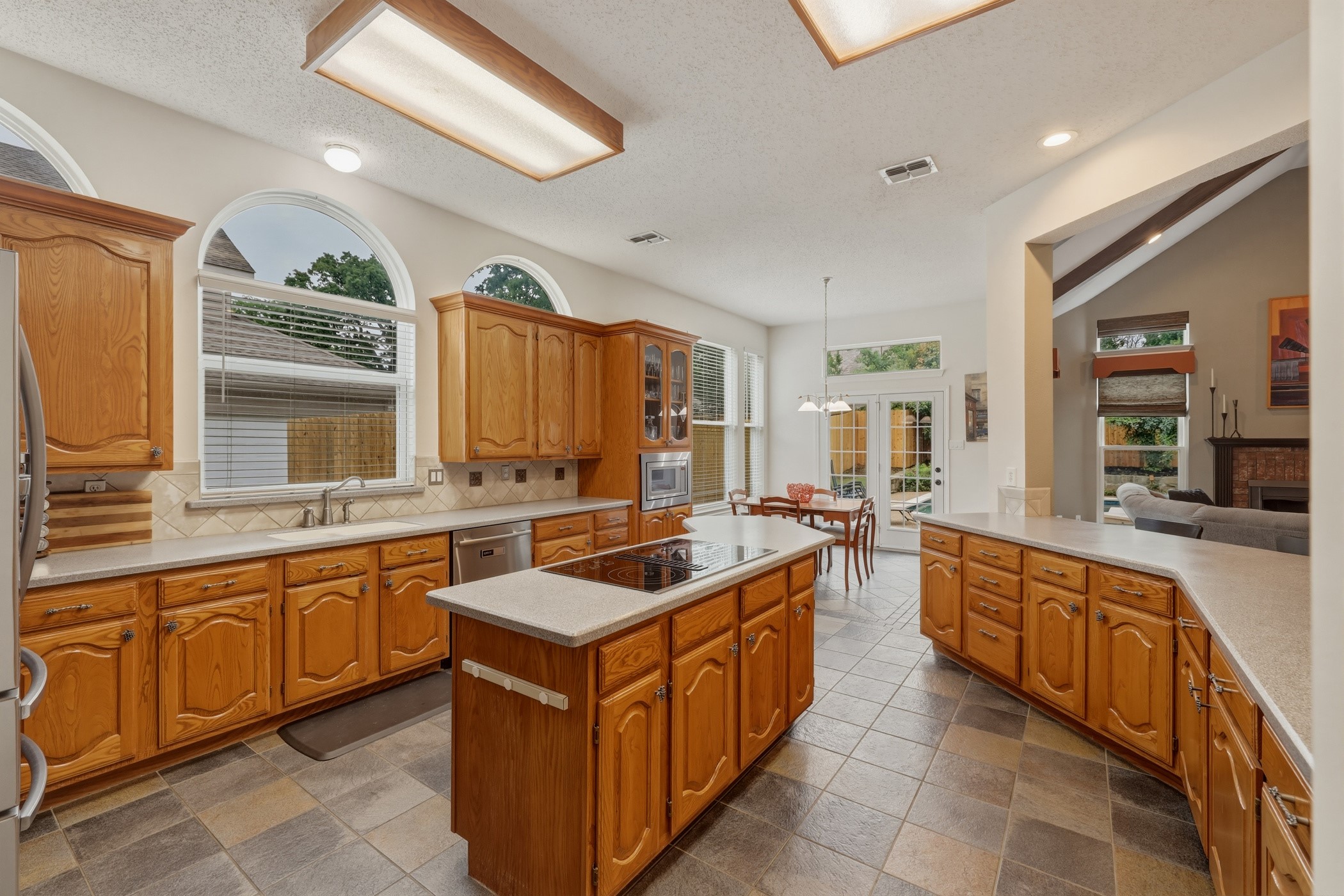 7612 Oak Knoll Drive