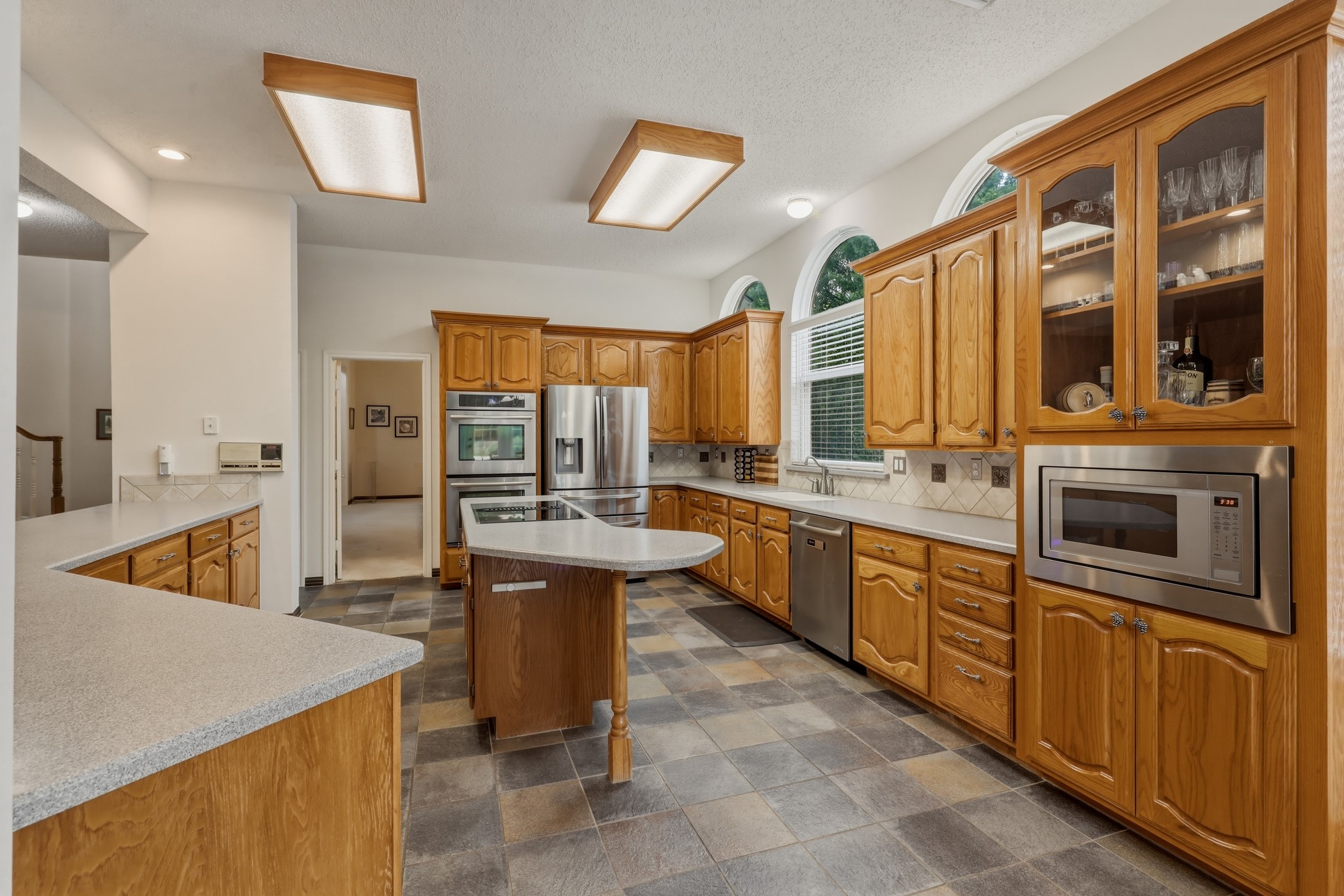 7612 Oak Knoll Drive