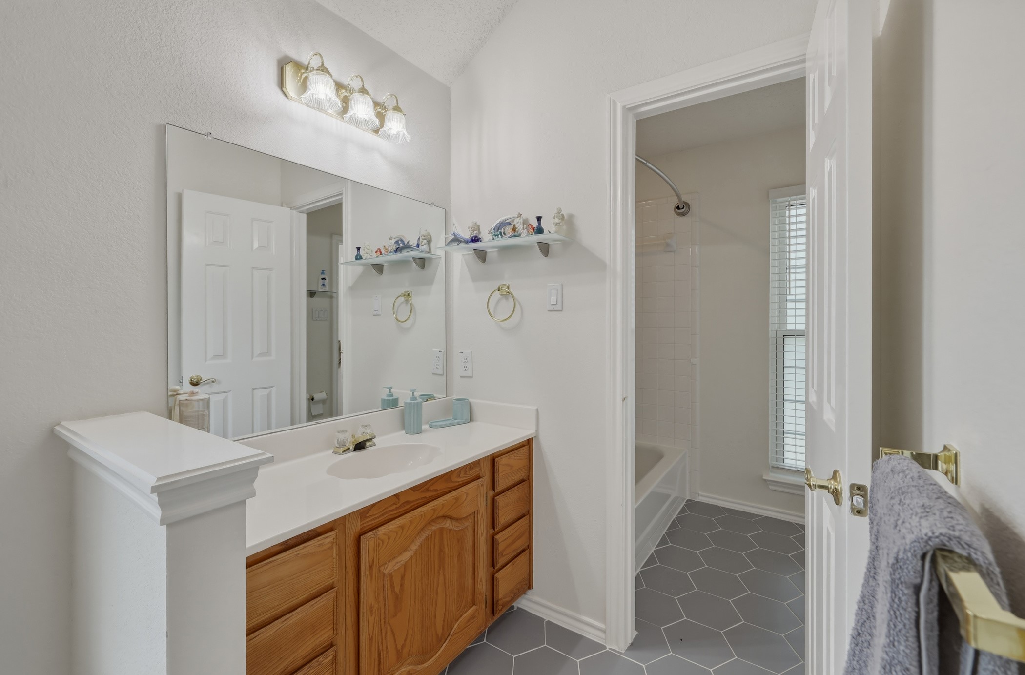 7612 Oak Knoll Drive