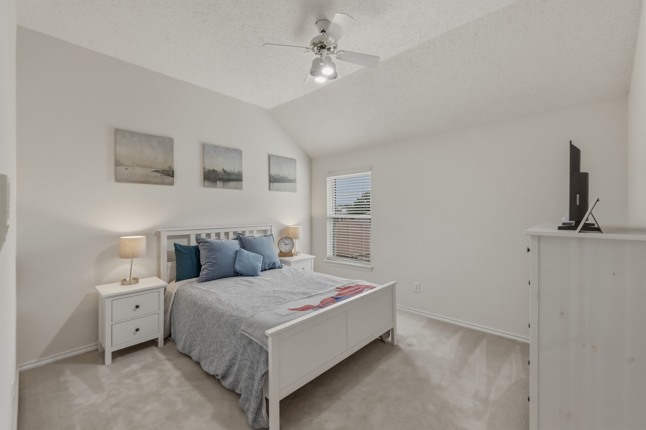 7612 Oak Knoll Drive