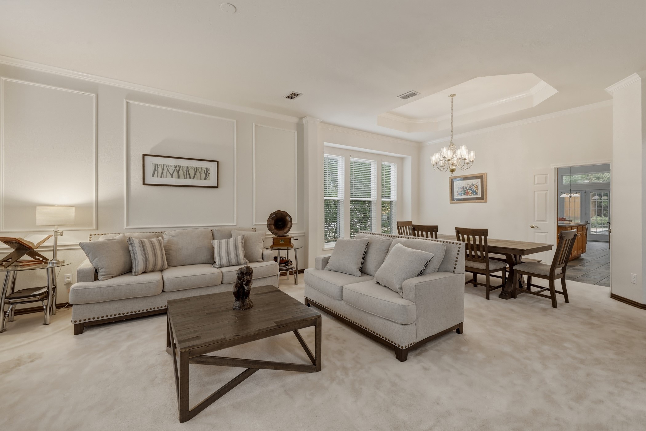 7612 Oak Knoll Drive
