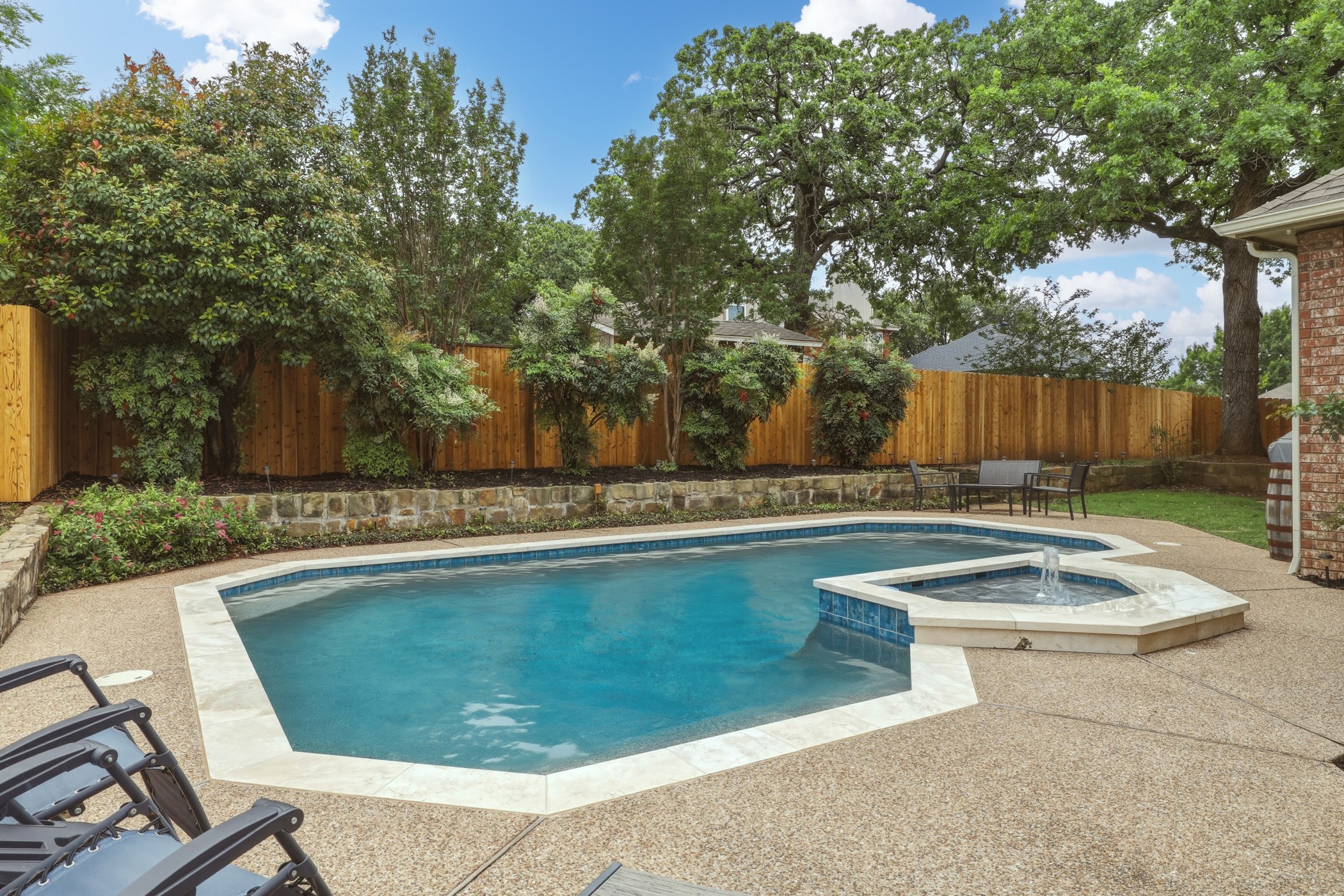 7612 Oak Knoll Drive