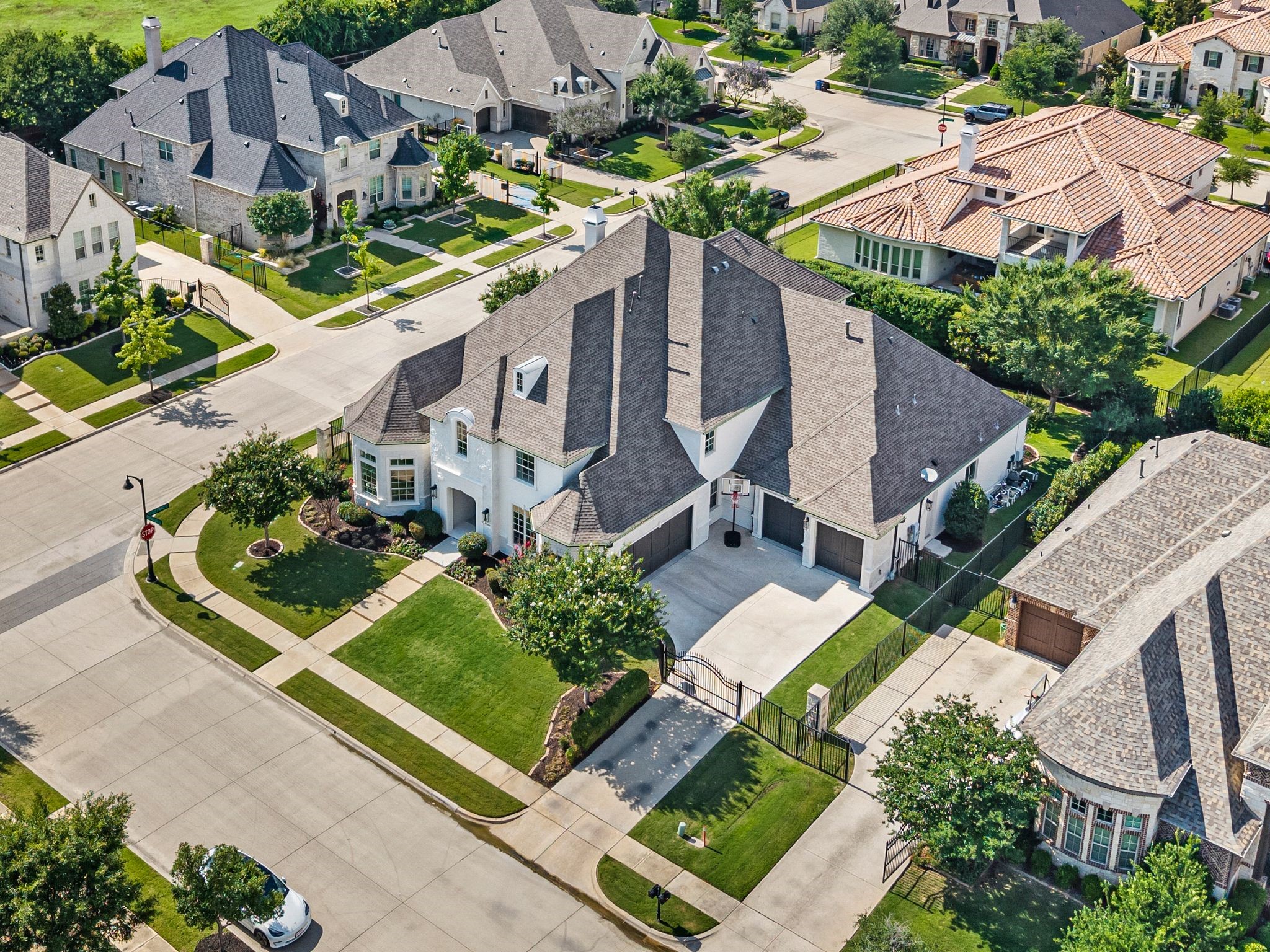 1000 Winding Lake Boulevard