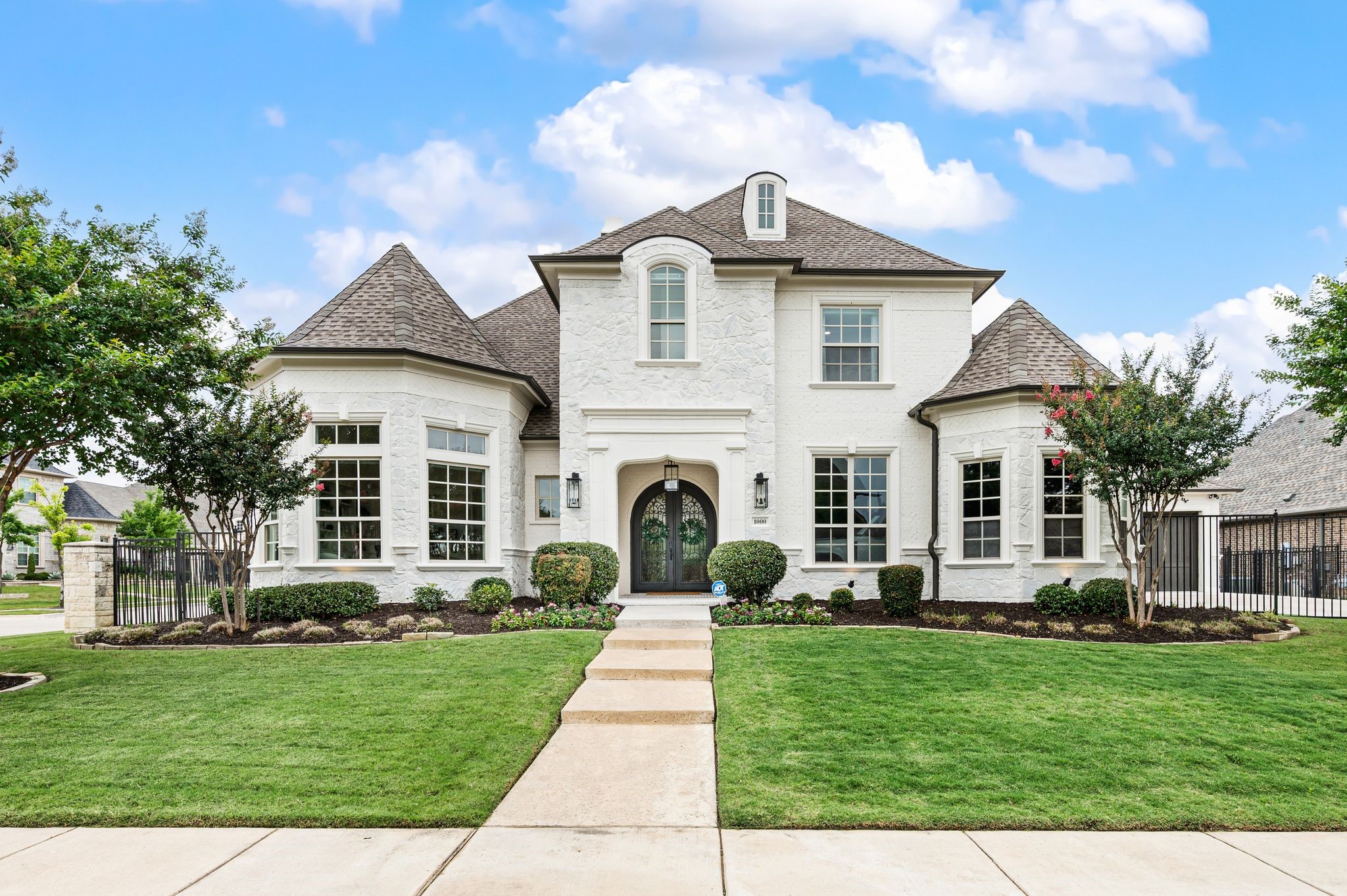 1000 Winding Lake Boulevard
