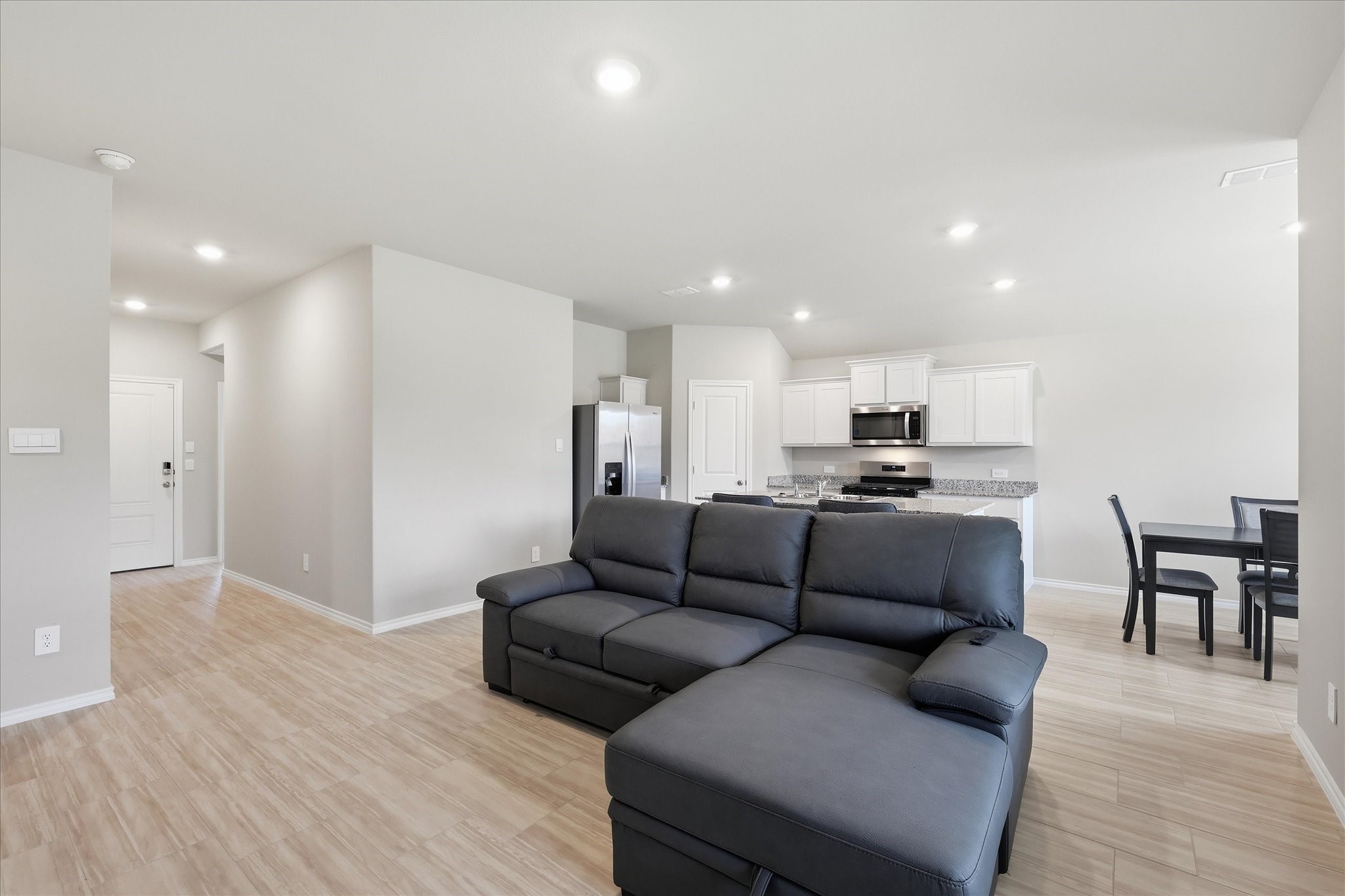 845 Round Robin Lane