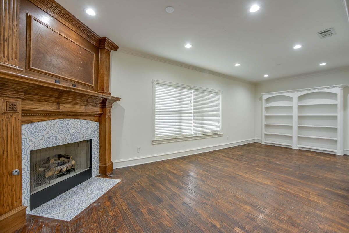 4110 Mckinney Avenue 5