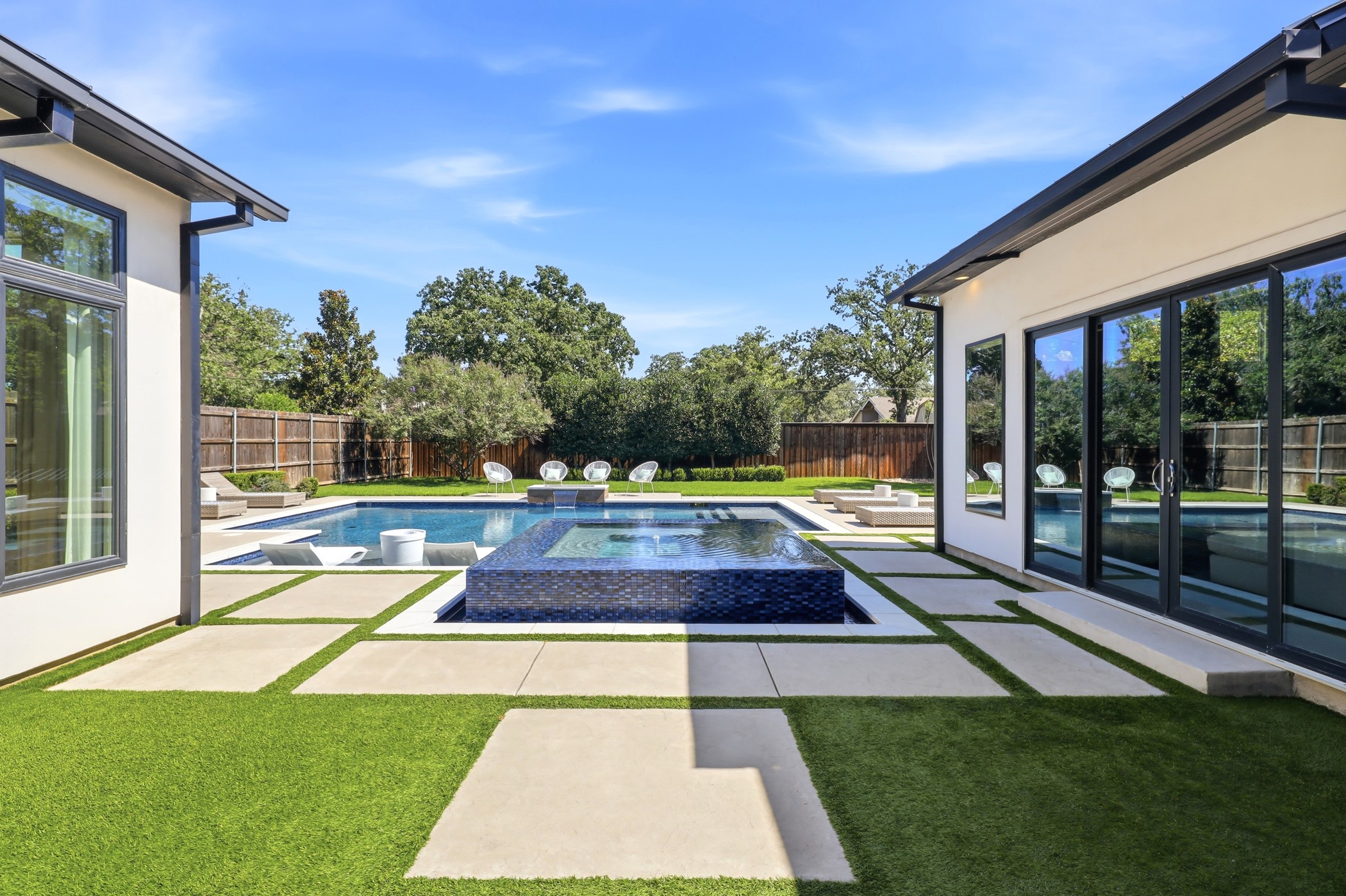 702 Colleyville Terrace