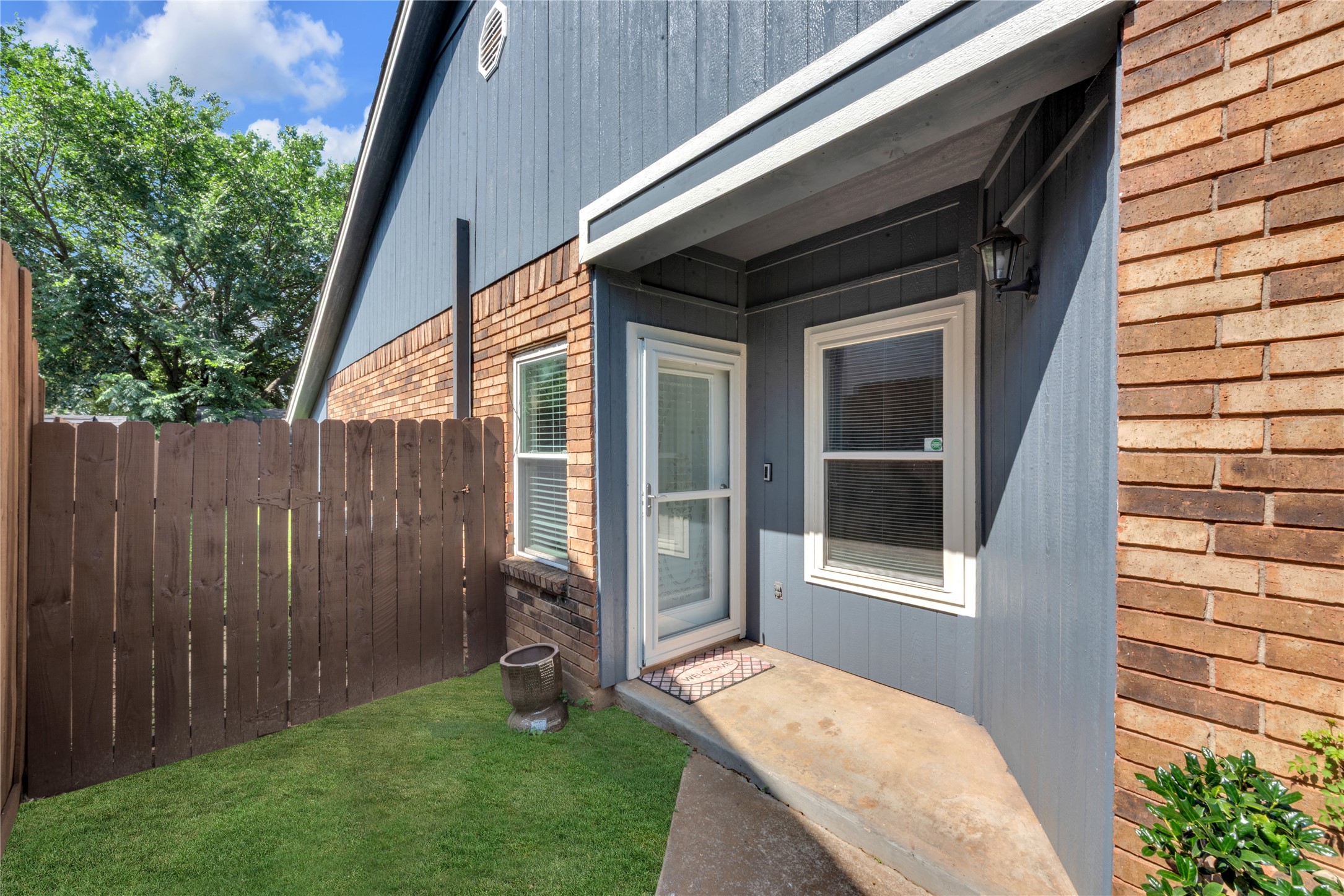 613 Canterbury Street