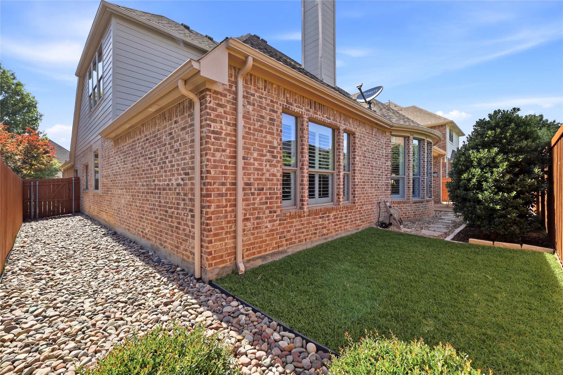 5931 Crescent Lane