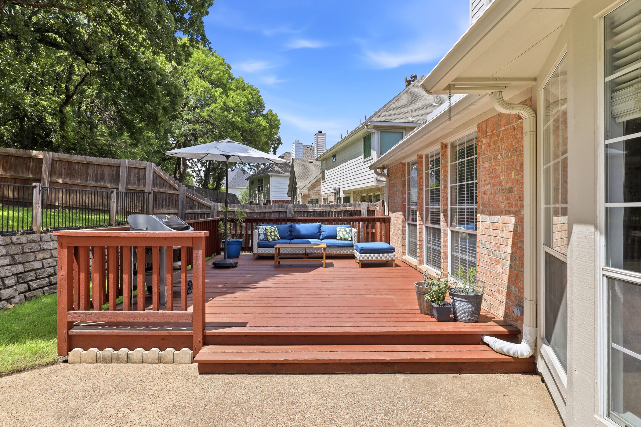 3228 Horseshoe Drive