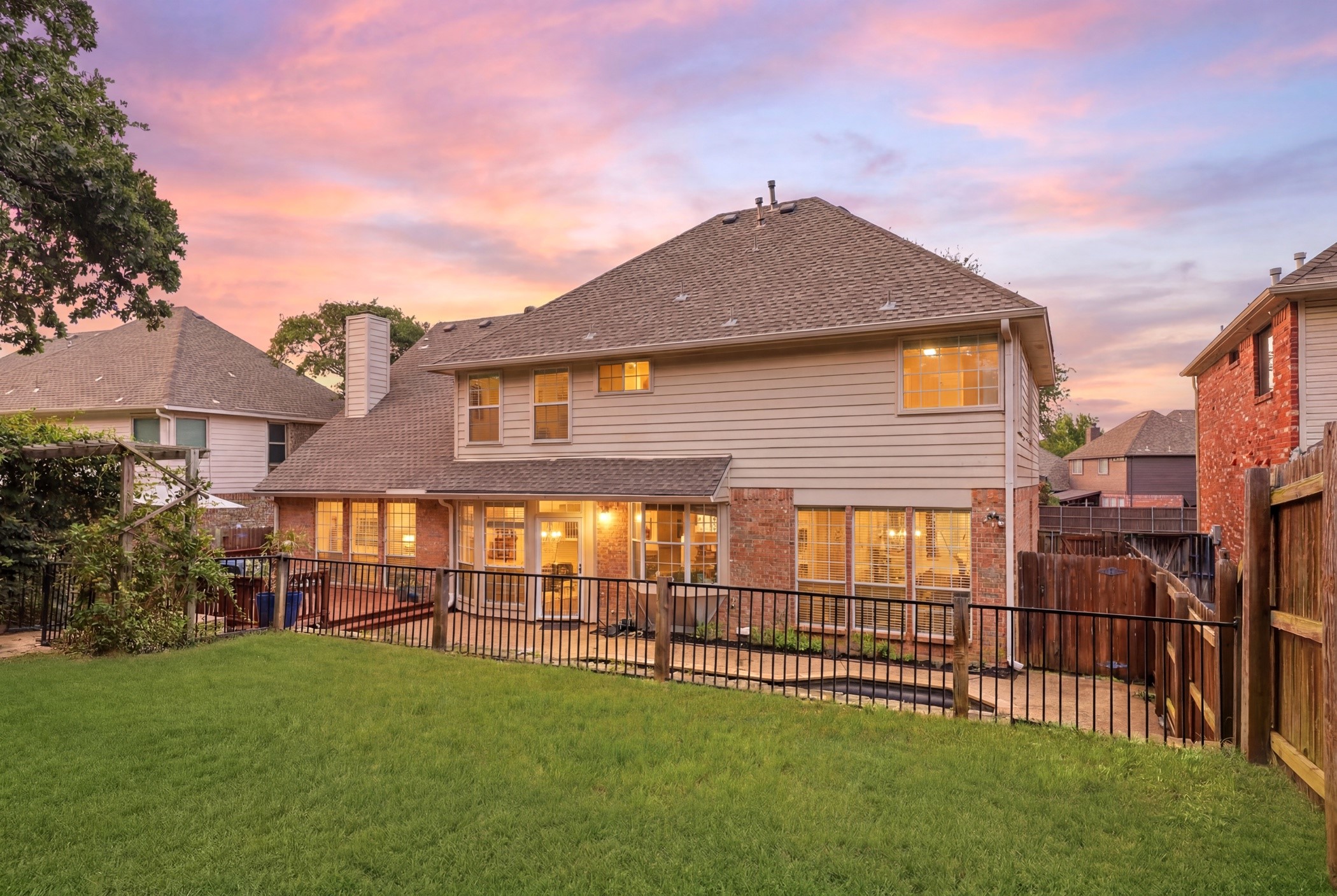 3228 Horseshoe Drive